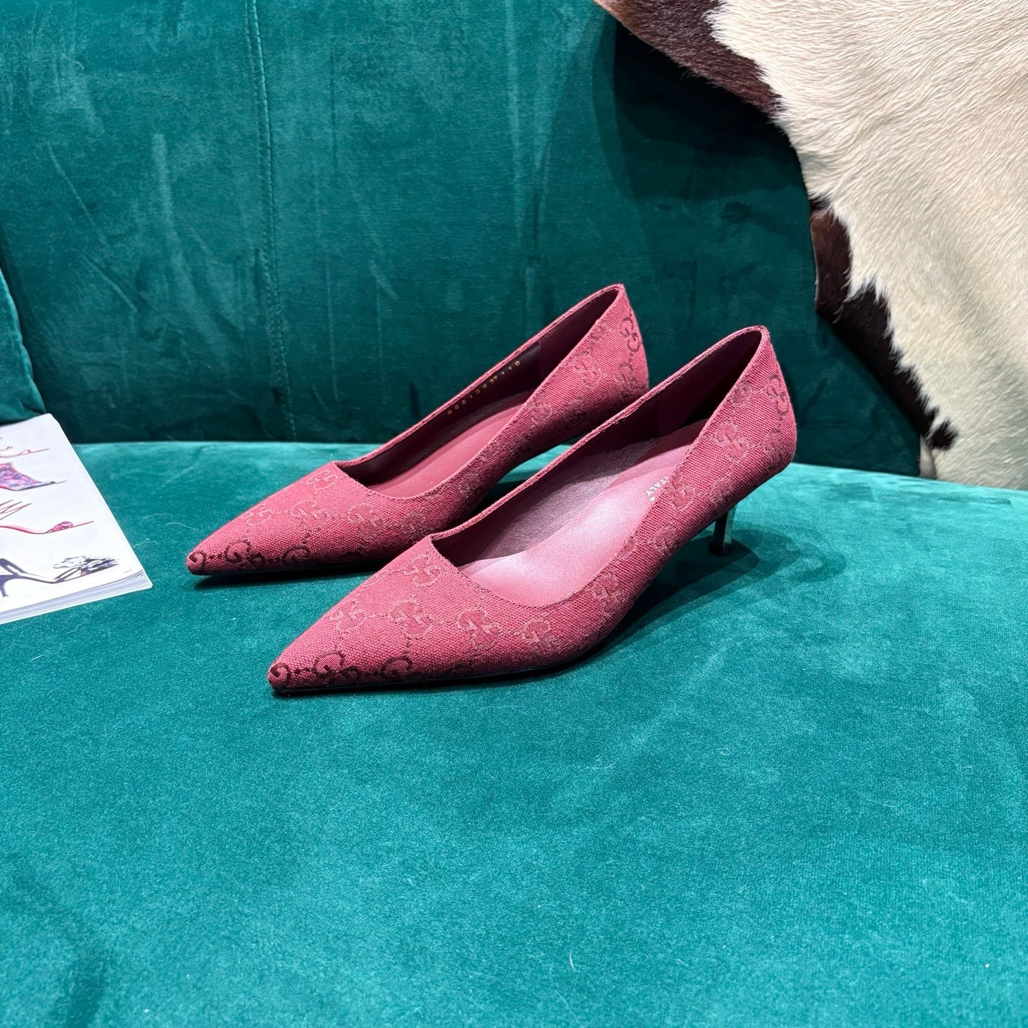 GG Pointed-Toe Slingback Red Canvas 741267