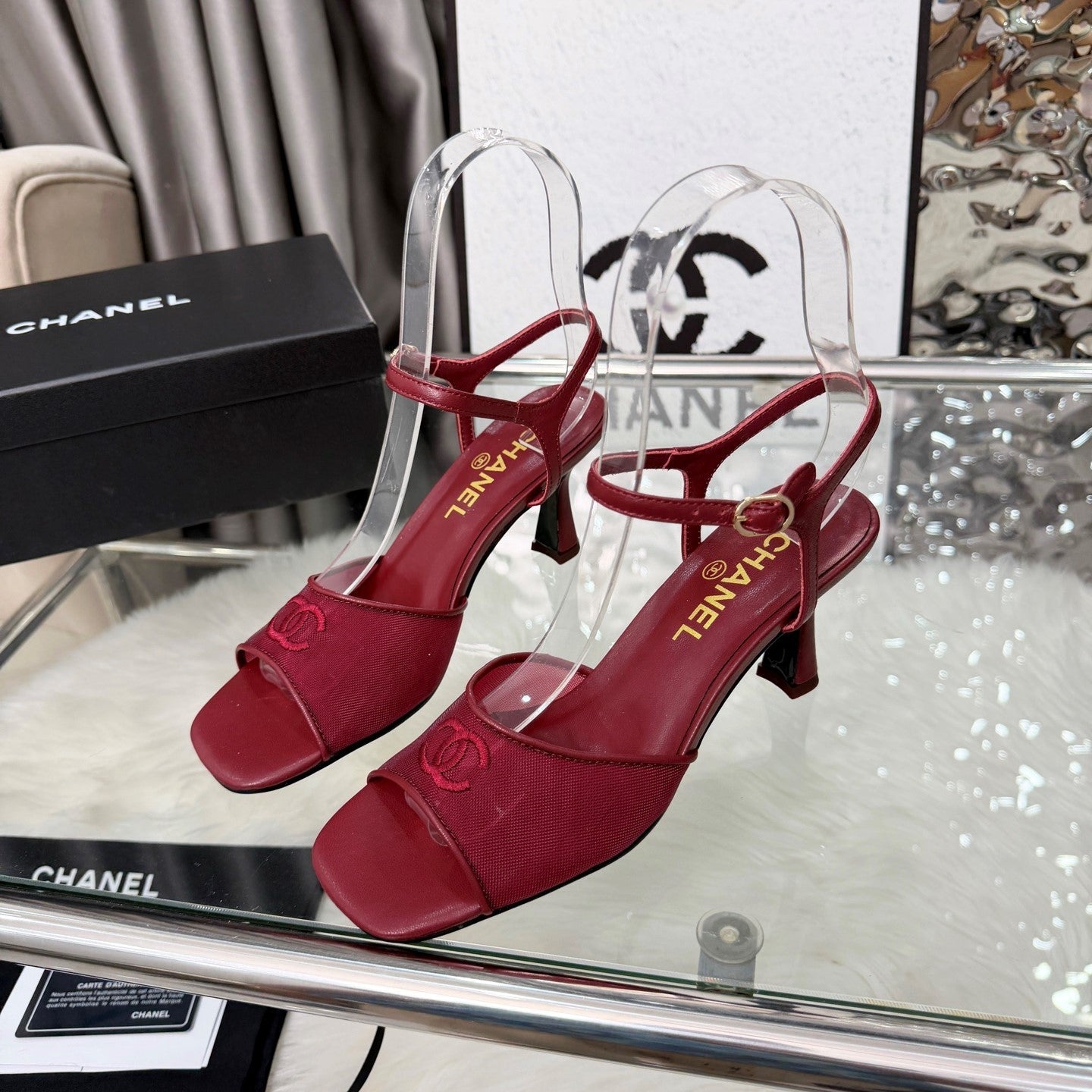 CC 2026B Métiers d'Art Sandals Burgundy Mesh Leather 970170