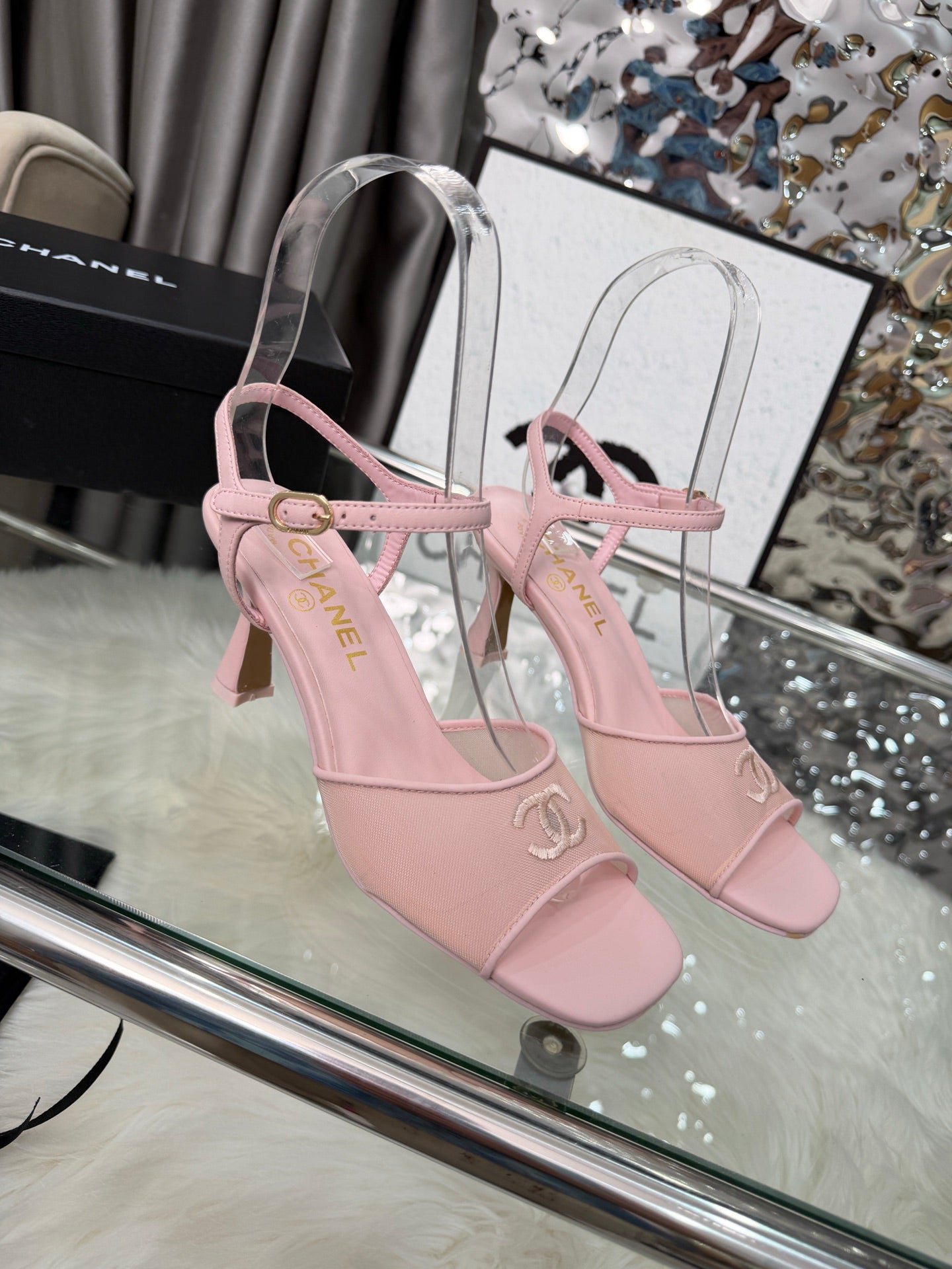 CC 2026B Métiers d'Art Sandals Light Pink Mesh Leather 970171