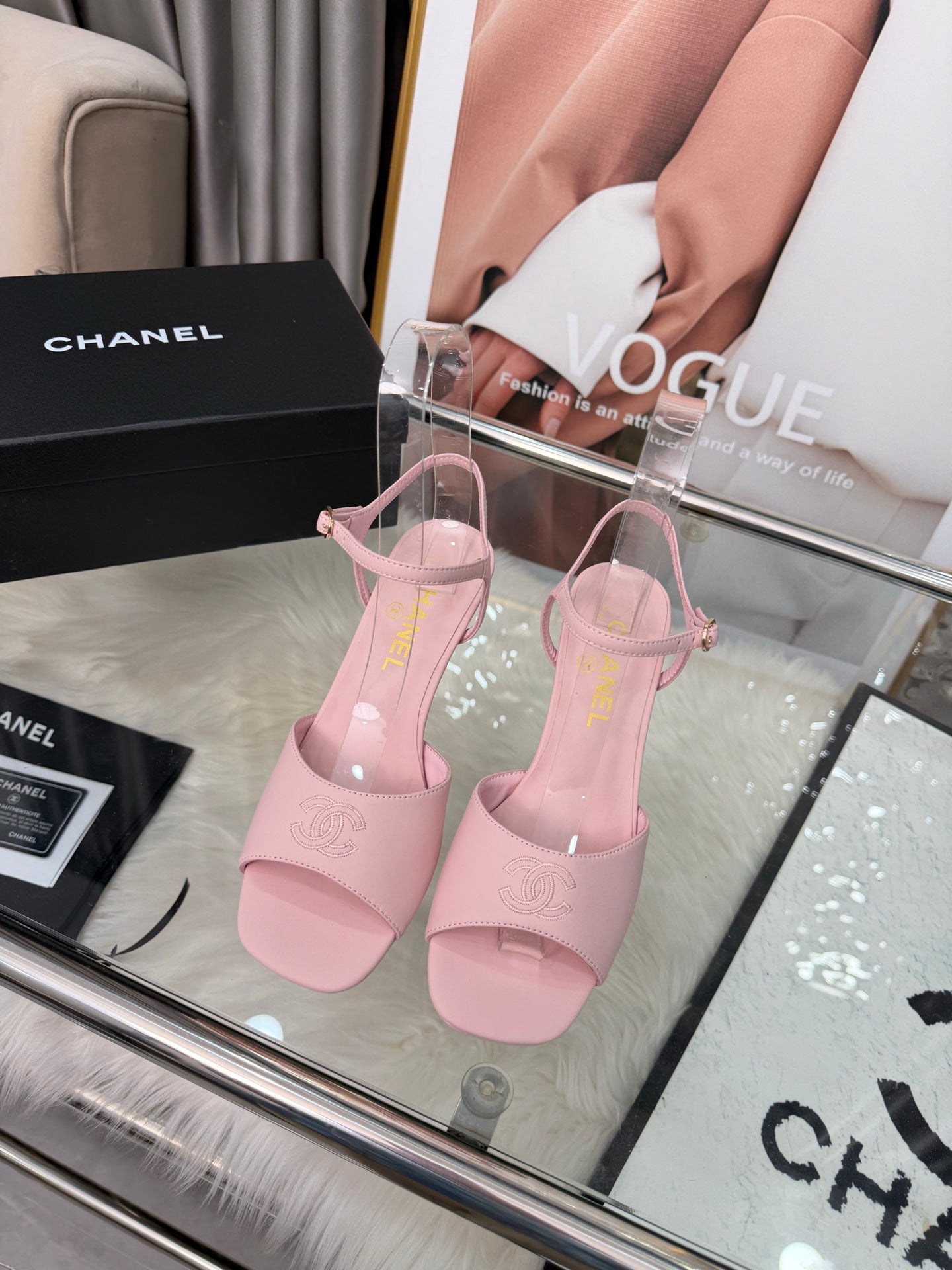 CC 2026B Métiers d'Art Sandals Pink Leather 970176