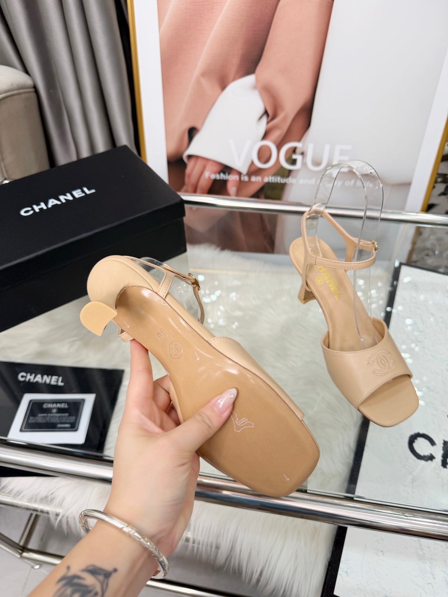 CC 2026B Métiers d'Art Sandals Beige Leather 970177