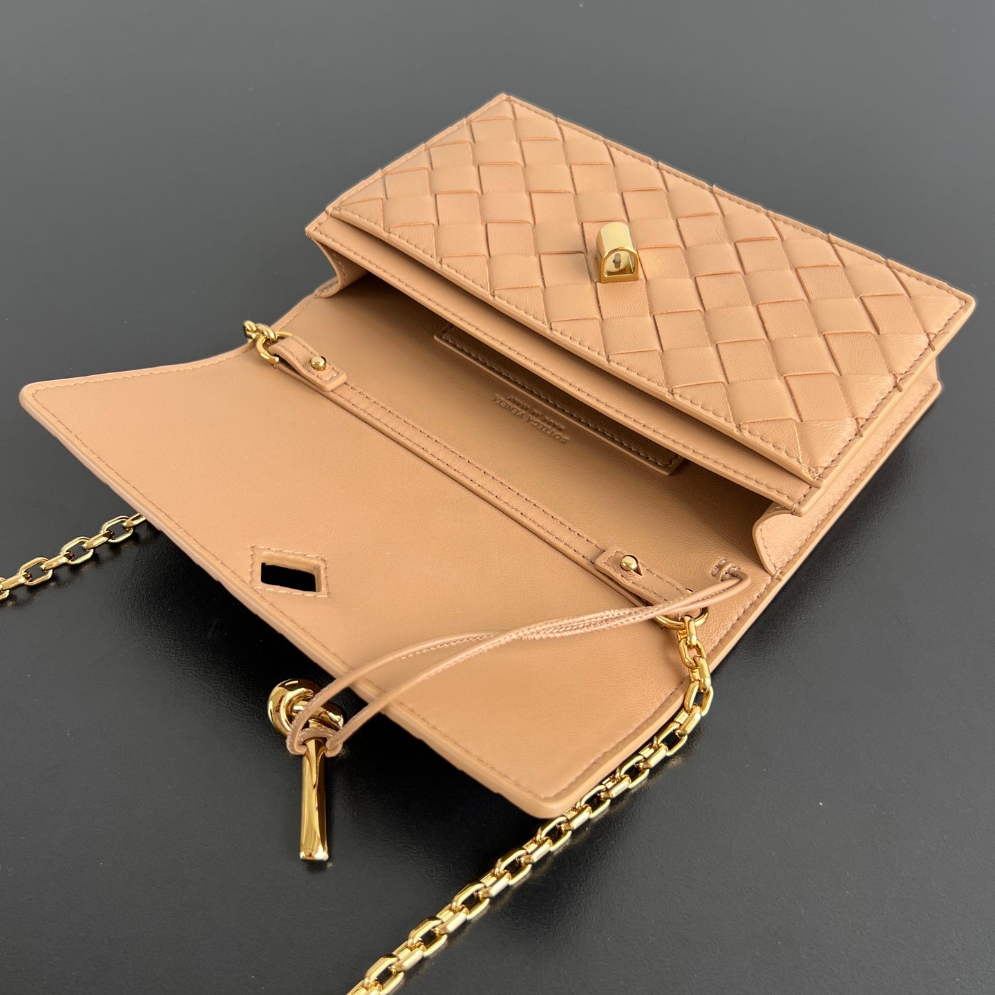 BV 26s Andiamo Pouch Beige Intrecciato Leather 291438