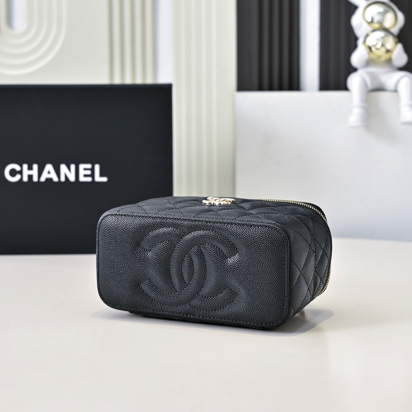 CC 25C Vanity Case Black Caviar Leather 286273