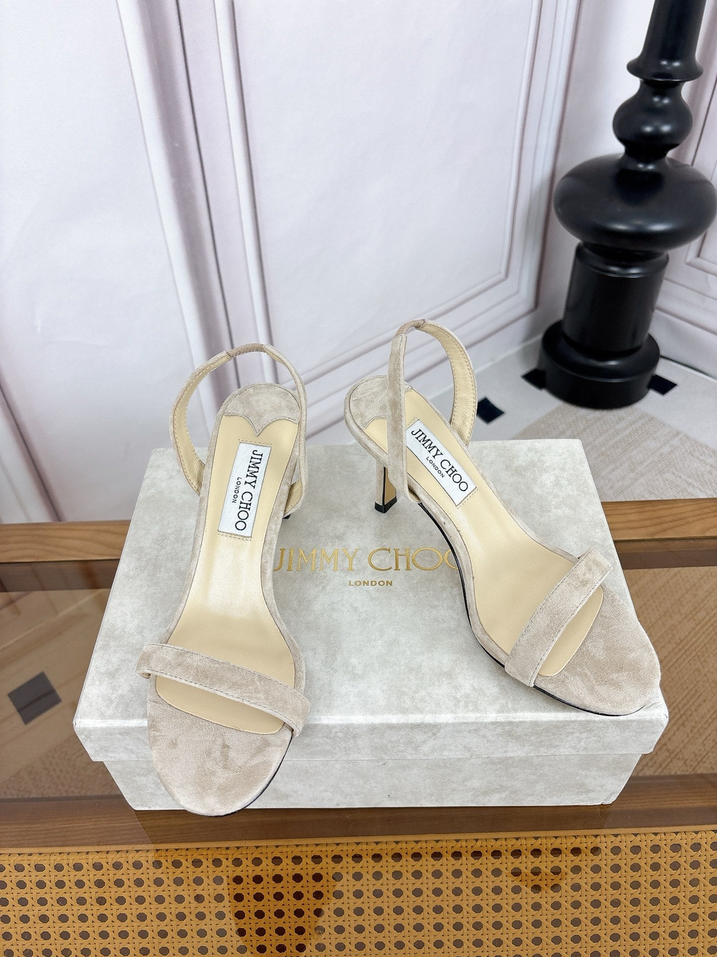 JC 26s Jenn Sandal Cream Suede 932002