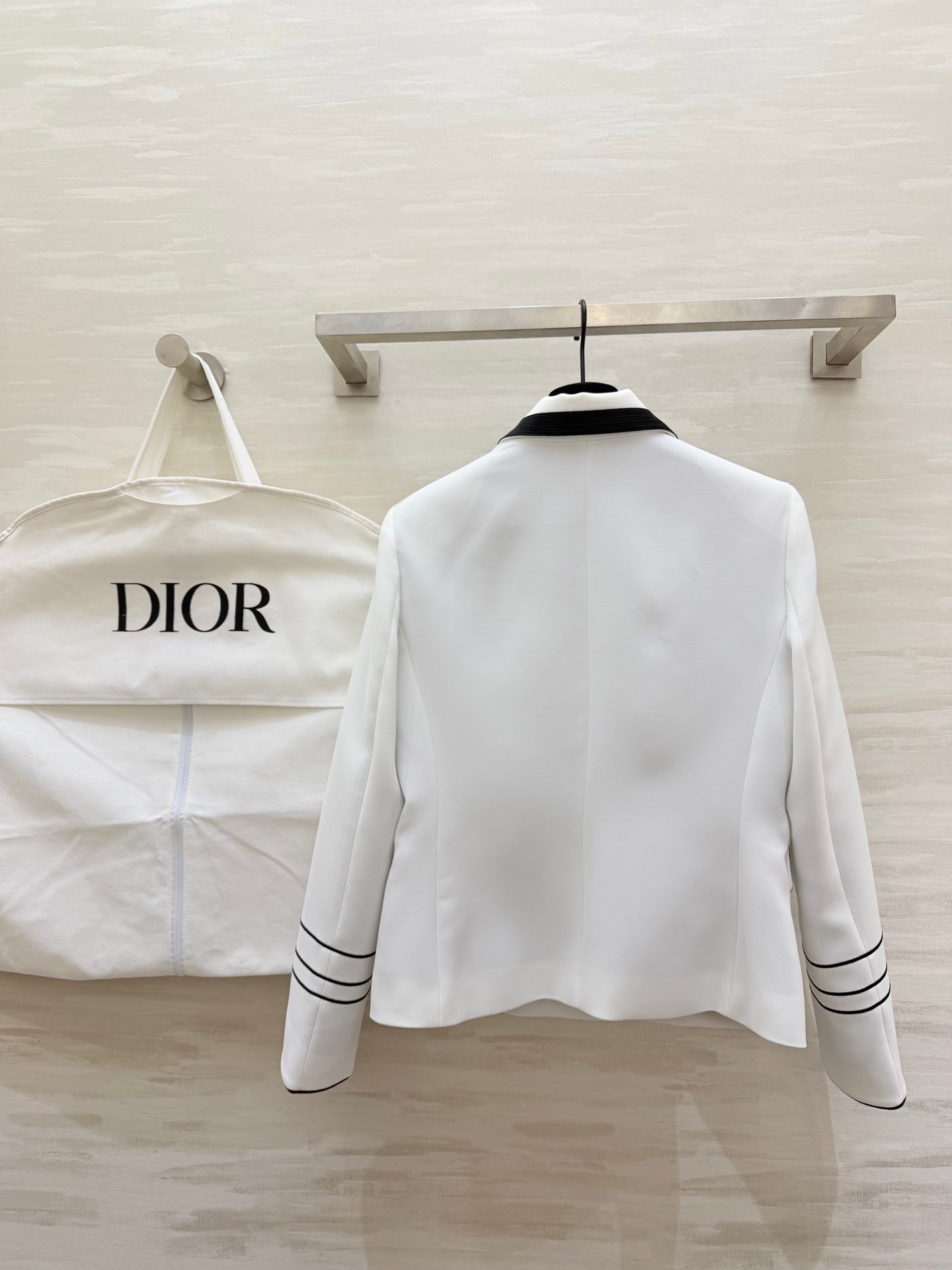CD 26s Short Blazer White Wool Blend Fabric 855447