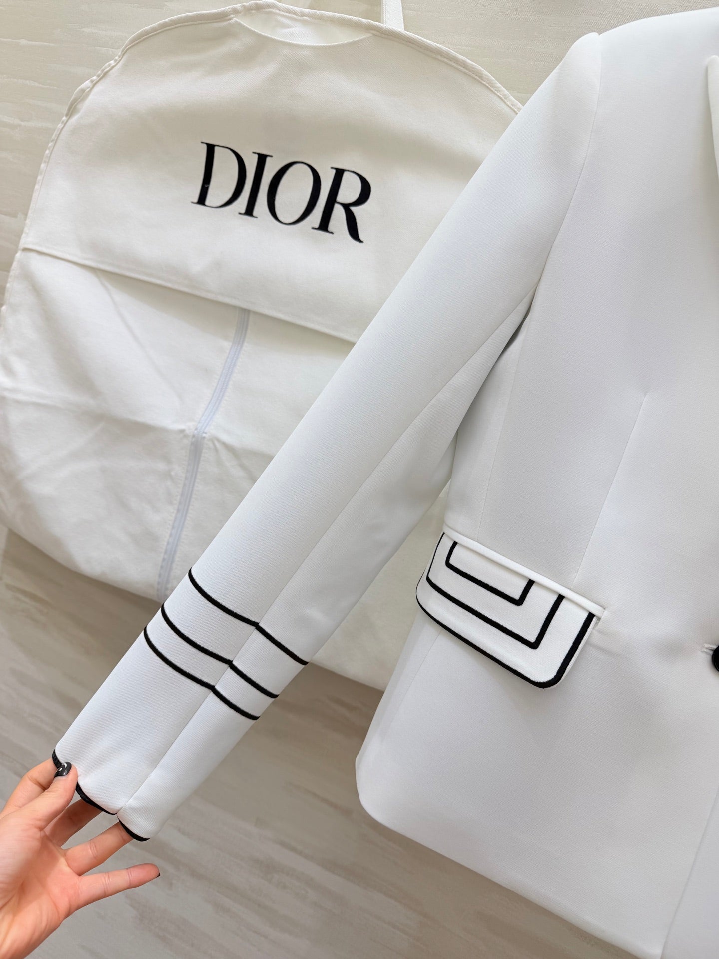 CD 26s Short Blazer White Wool Blend Fabric 855447