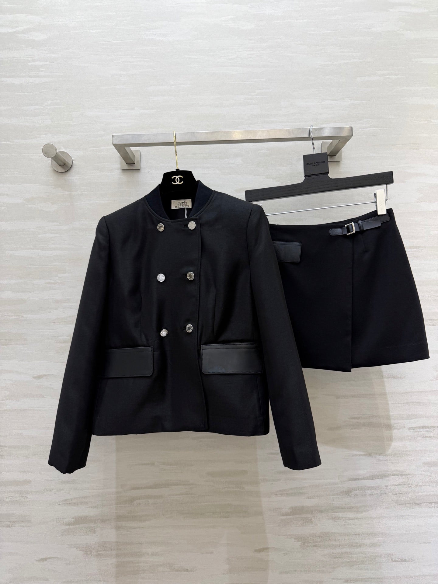 HM 26s Short Skirt Black Cashmere Leather 363599