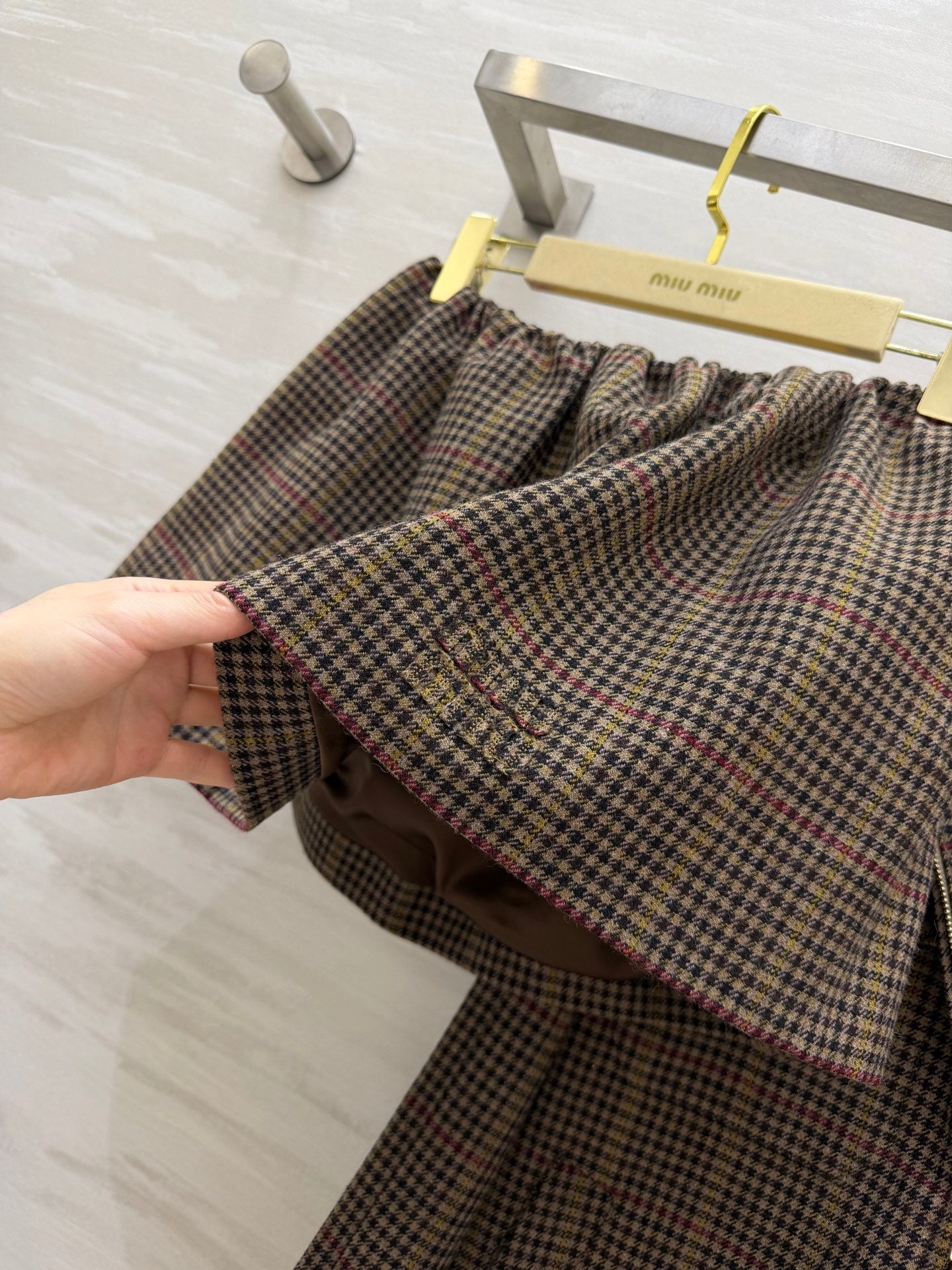 Miu 26s Houndstooth Set Camel Brown Wool 363594