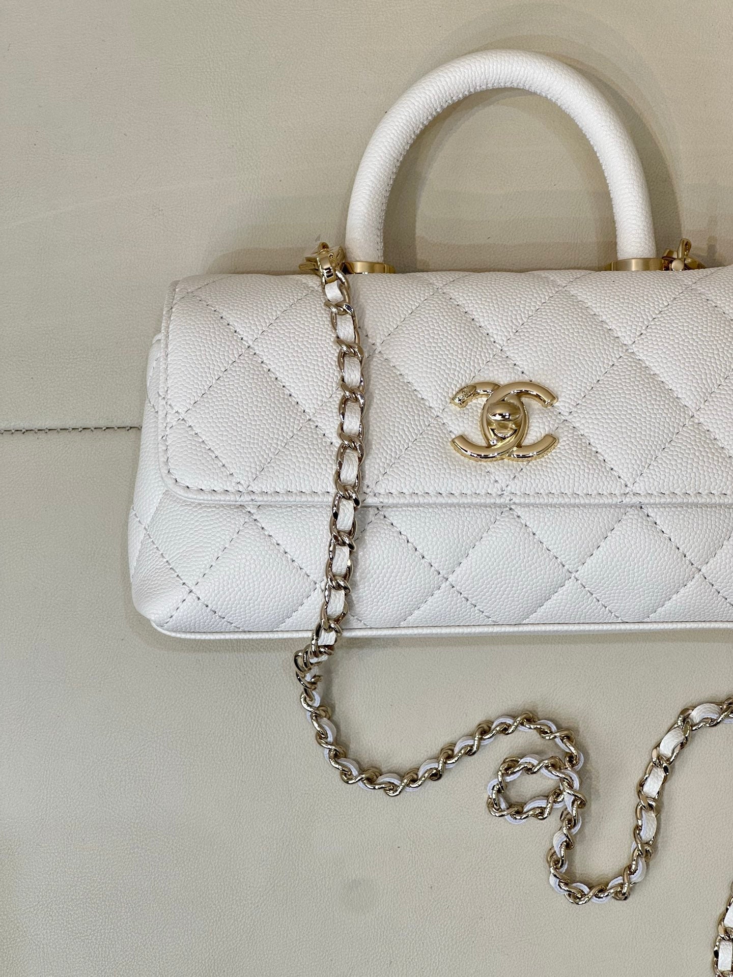 CC 5285 Coco Handle Bag 25cm White Caviar Leather