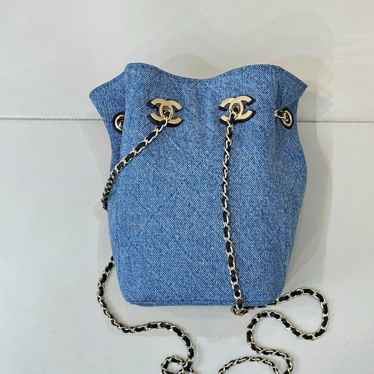 CC 26s Métiers d'art 2026 Bucket Bag Blue Denim 143452