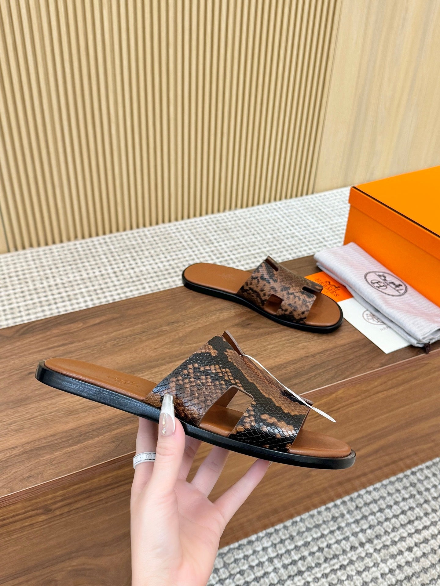 HM Izmir Sandals Brown Snakeskin 799287