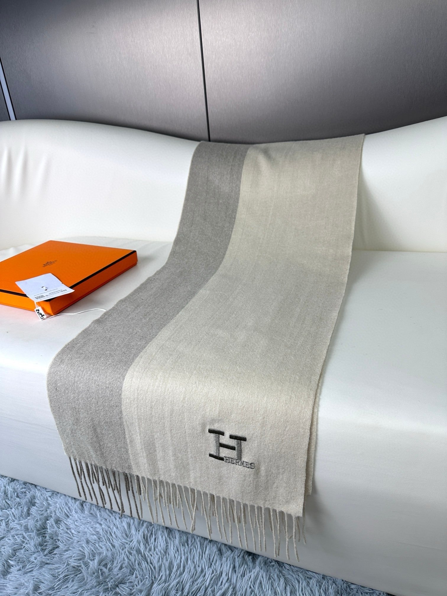 HM 26s Long Scarf 190 In Cashmere 309794