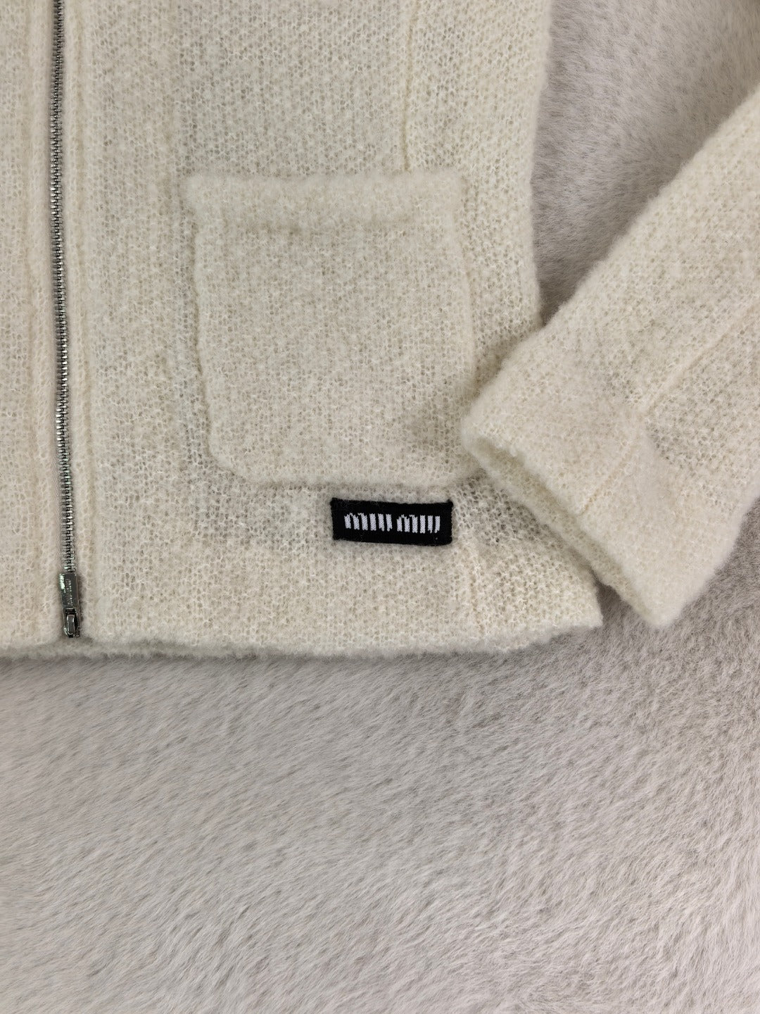 Miu 26s Double-zip Crew Neck Cardigan Cream 424807