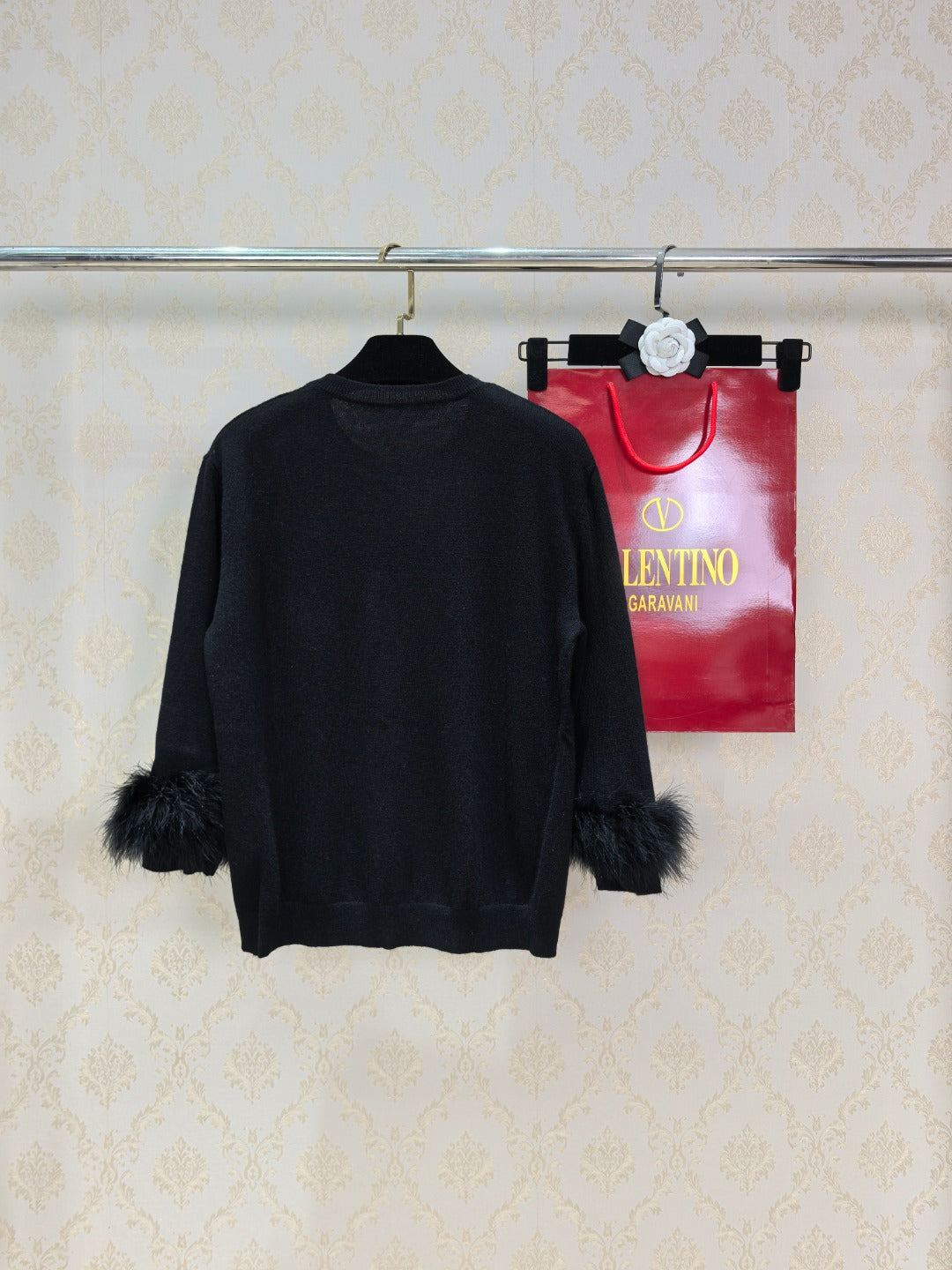 Valentino Feather Cuffs Round Neck Long Sleeve 424809