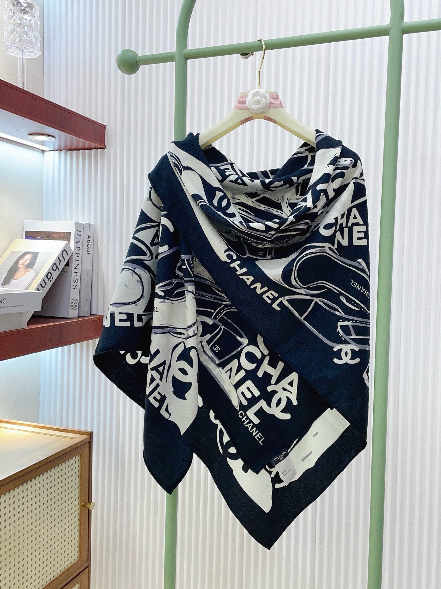 CC Double-Sided Scarf 140cm Blcack White Silk Cashmere 150384