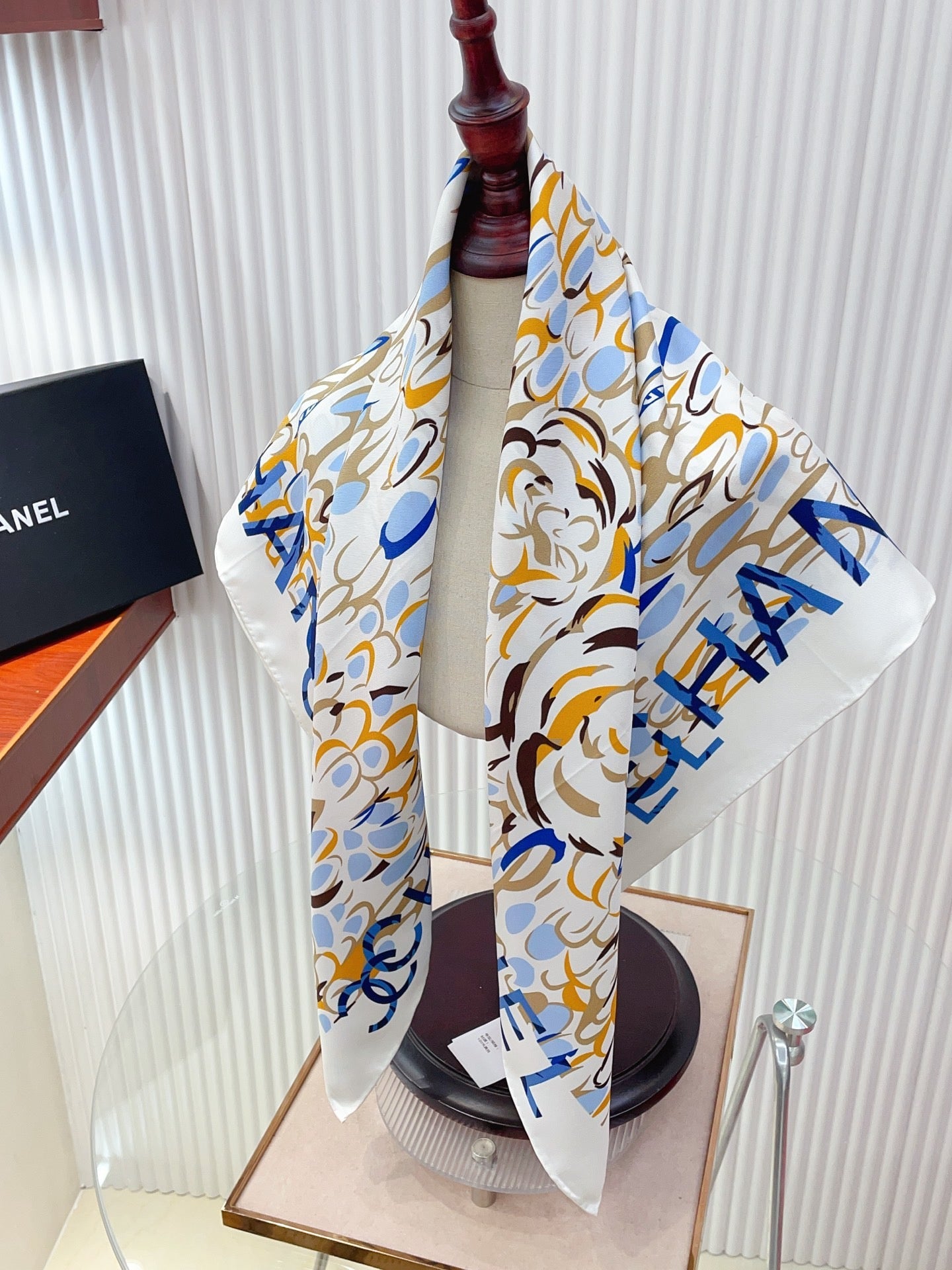 CC Scarf 90x90cm White Colorful Silk Twill 209922
