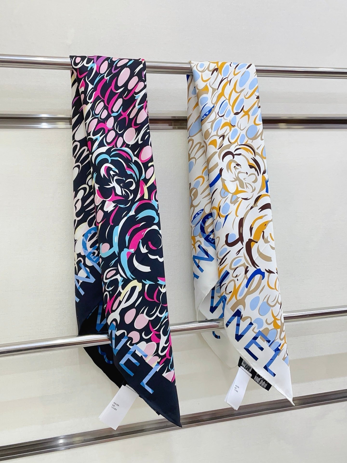 CC Scarf 90x90cm Black Colorful Silk Twill 209923