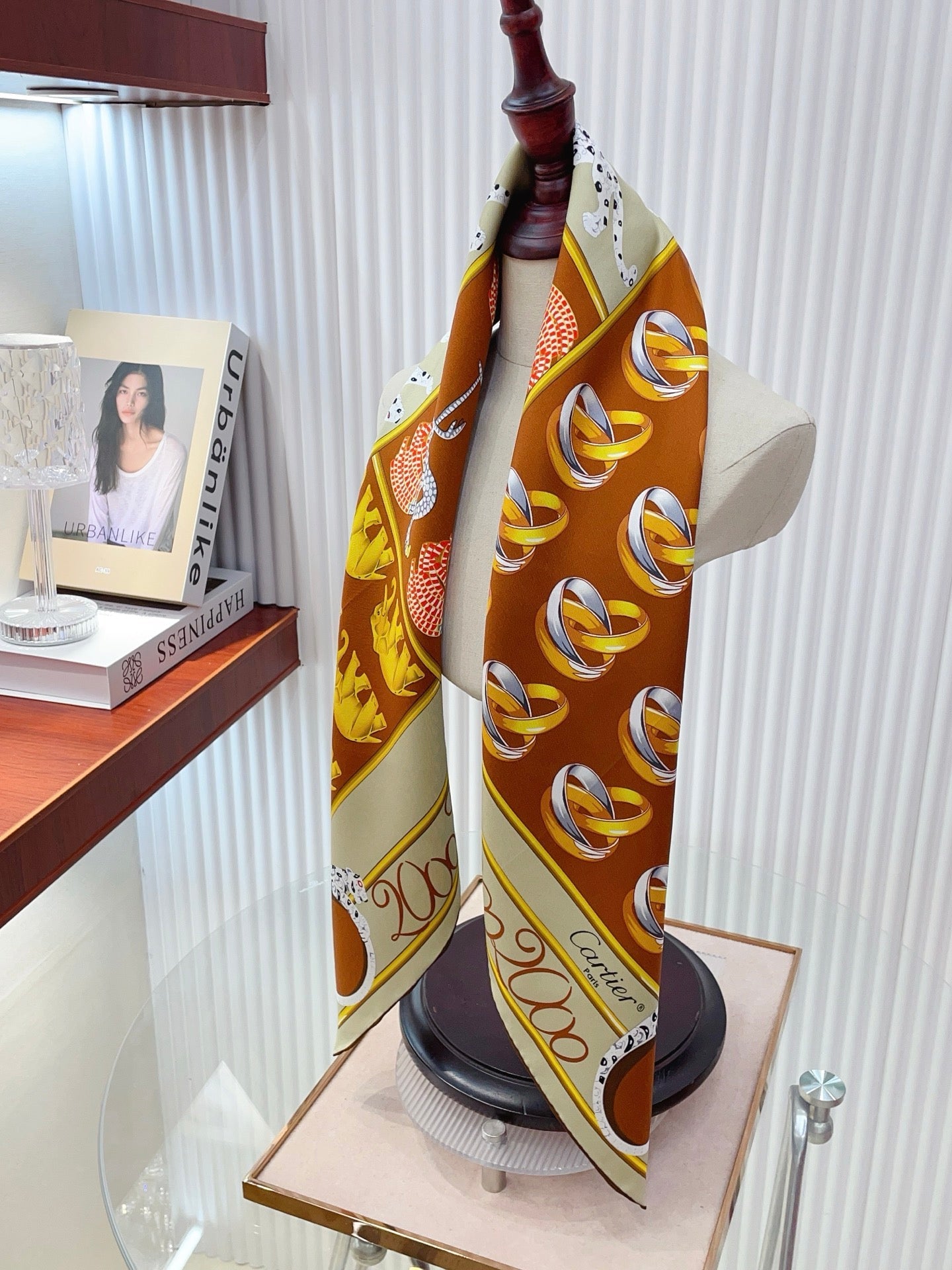 Cartier 26s Scarf 90x90 Beige Colorful Twill Silk 212022