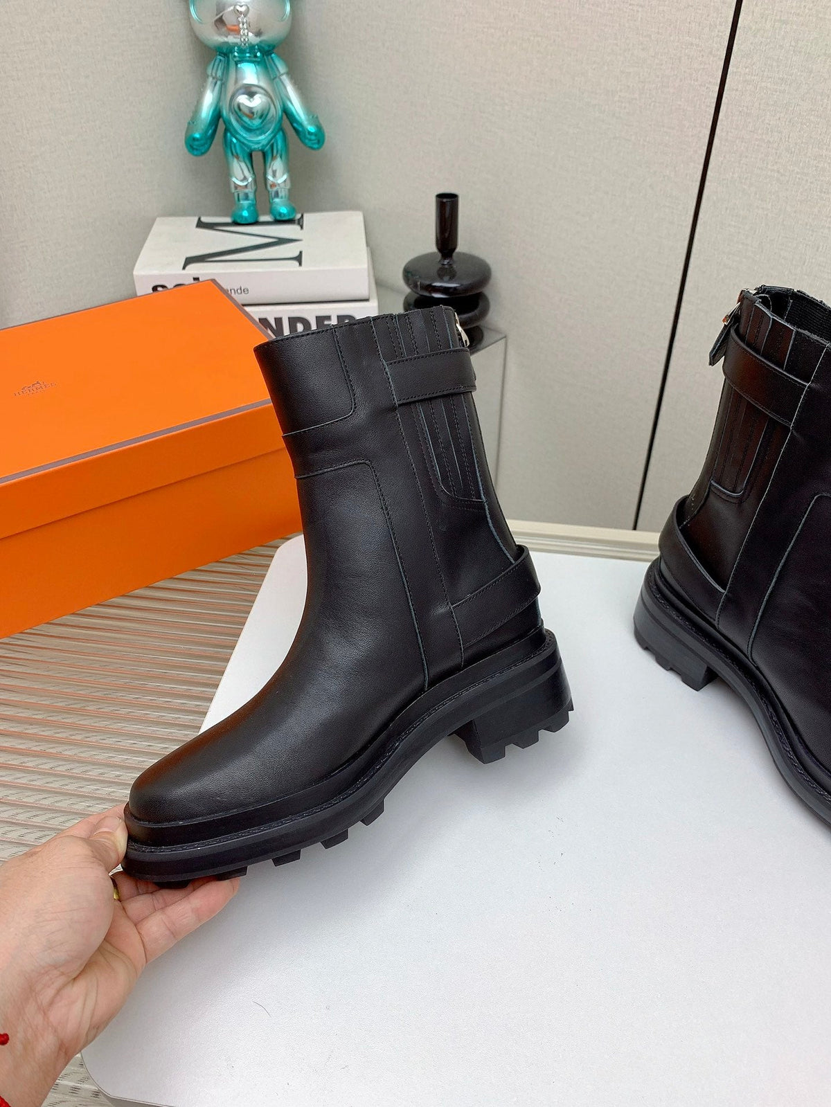 HM 26s Jaime Ankle Boots Black Leather 160383