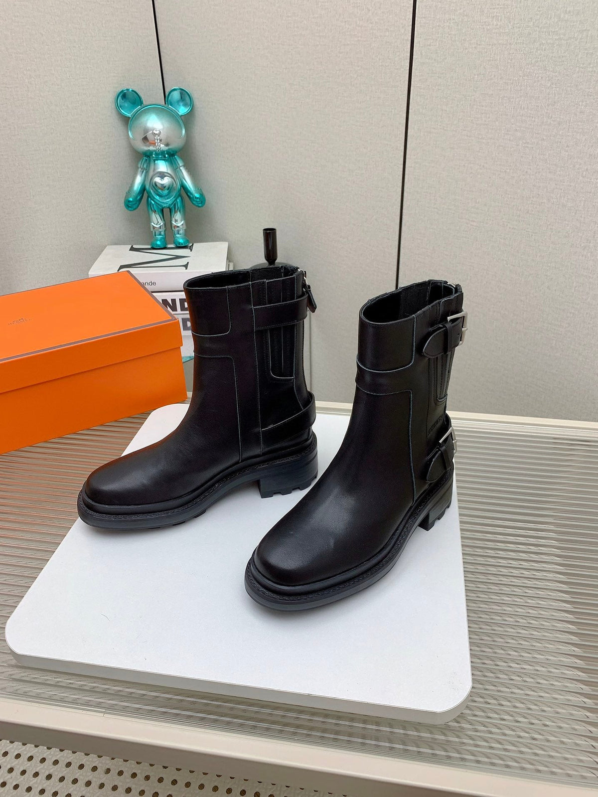 HM 26s Jaime Ankle Boots Black Leather 160383