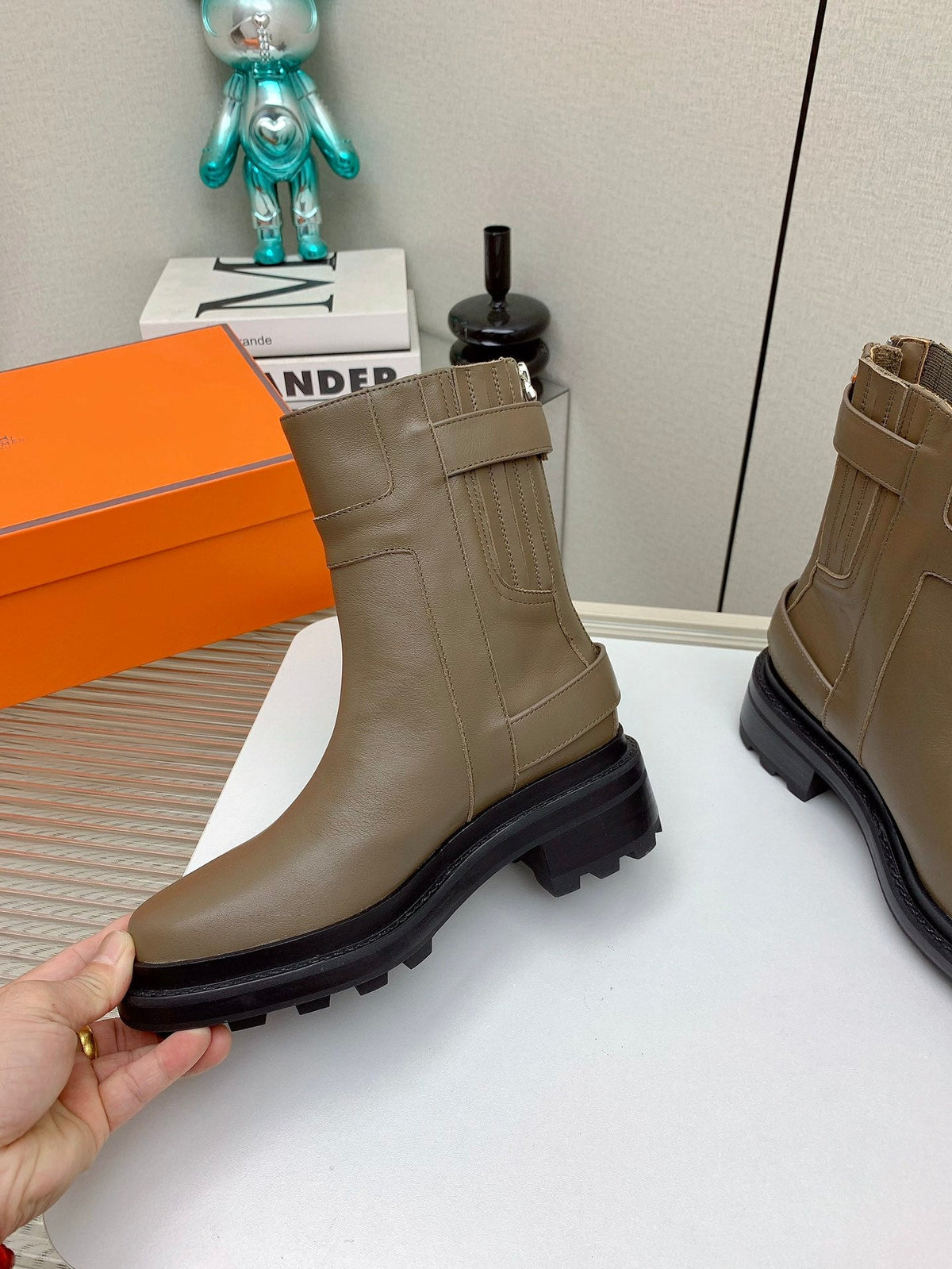 HM 26s Jaime Ankle Boots Khaki Leather 160384