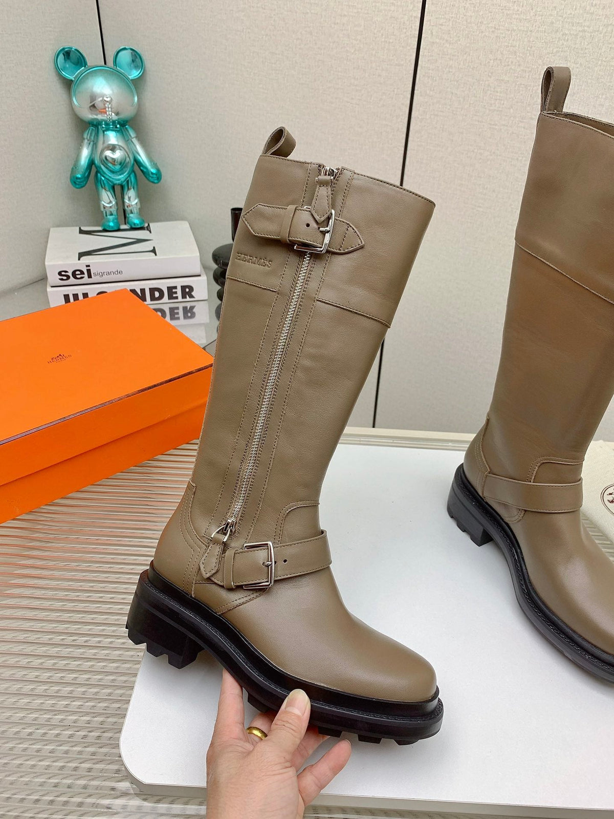 HM 26s Jaime Knee-High Boots Khaki Leather 160390