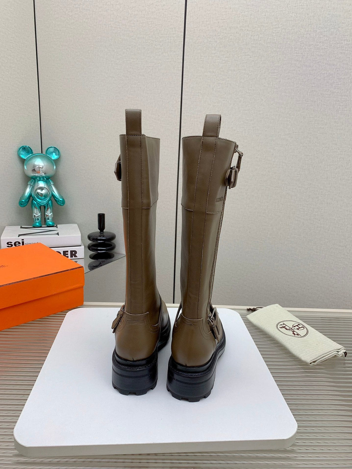 HM 26s Jaime Knee-High Boots Khaki Leather 160390