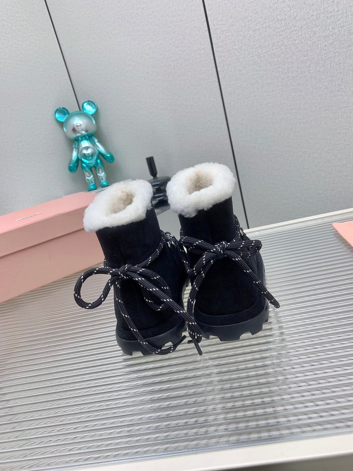 Miu 26s Suede Shearling Snow Boots Black 160276