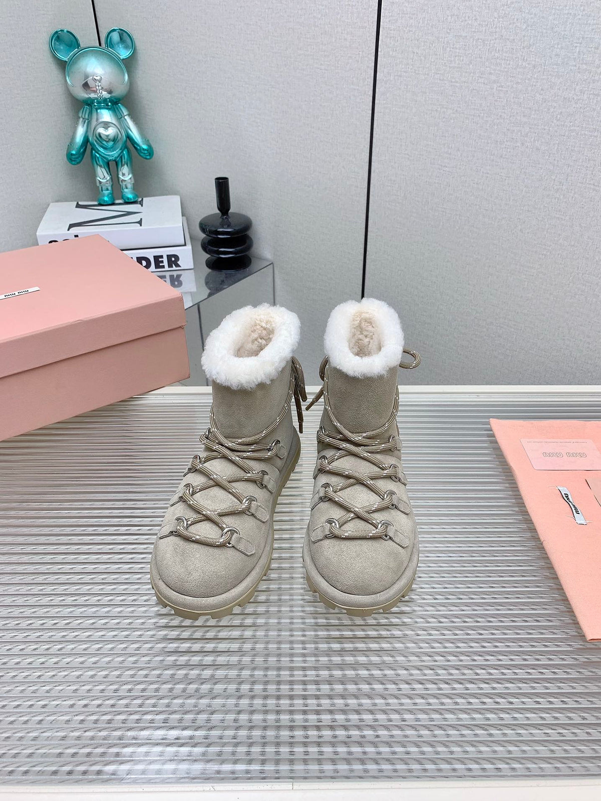 Miu 26s Suede Shearling Snow Boots Beige 160278