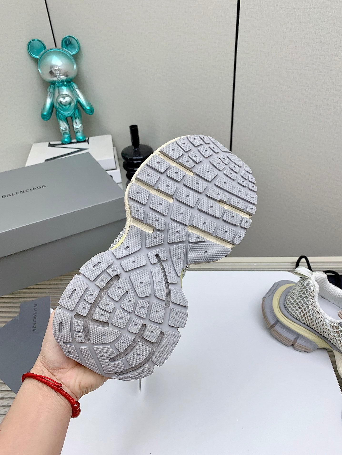 XL FISHNET SNEAKER IN GRAY AND BEIGE MESH, POLYURETHANE, POLYESTER WITH RHINESTONES