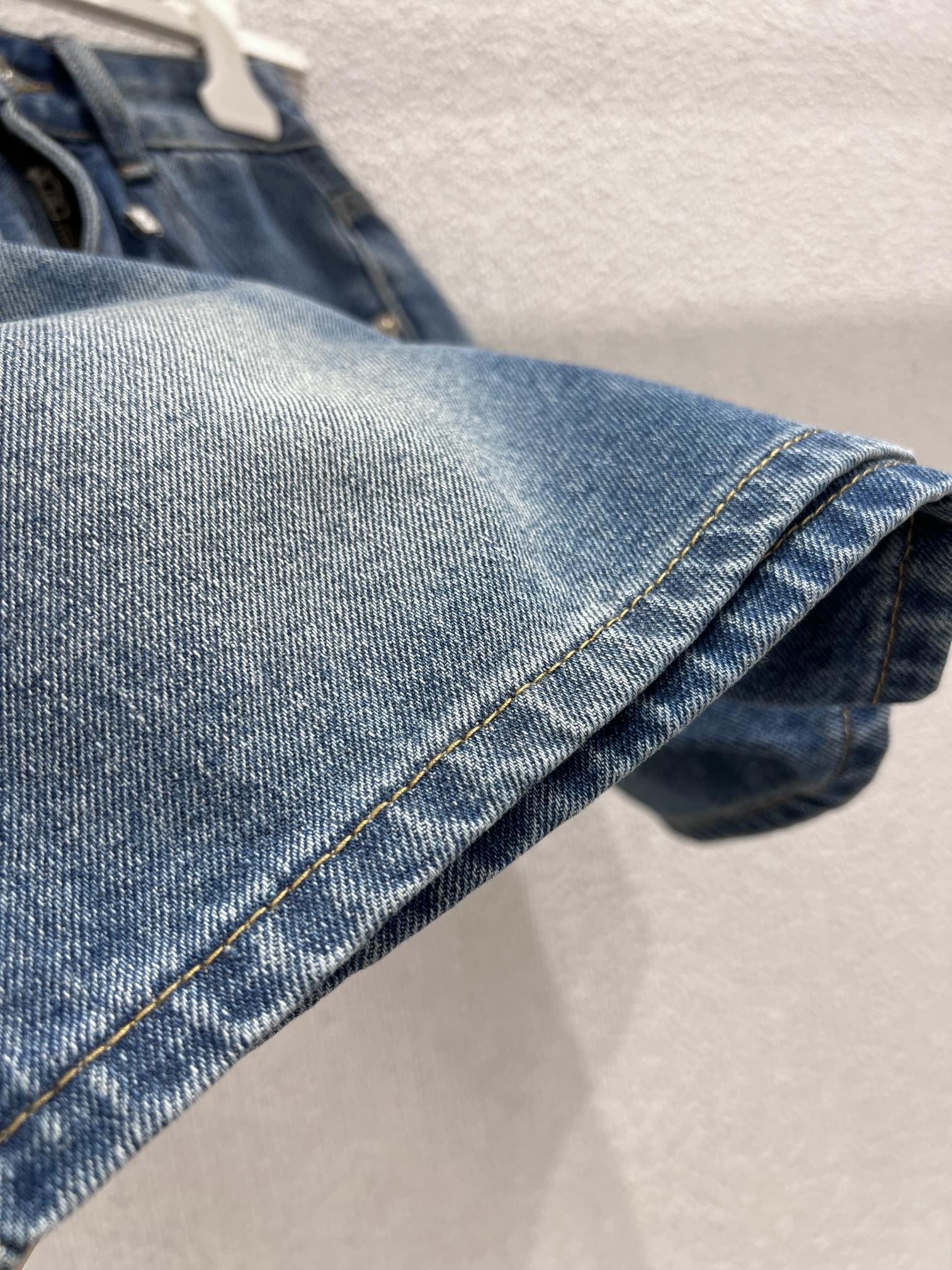 Loewe 26Ss Embroidered Denim Shorts
