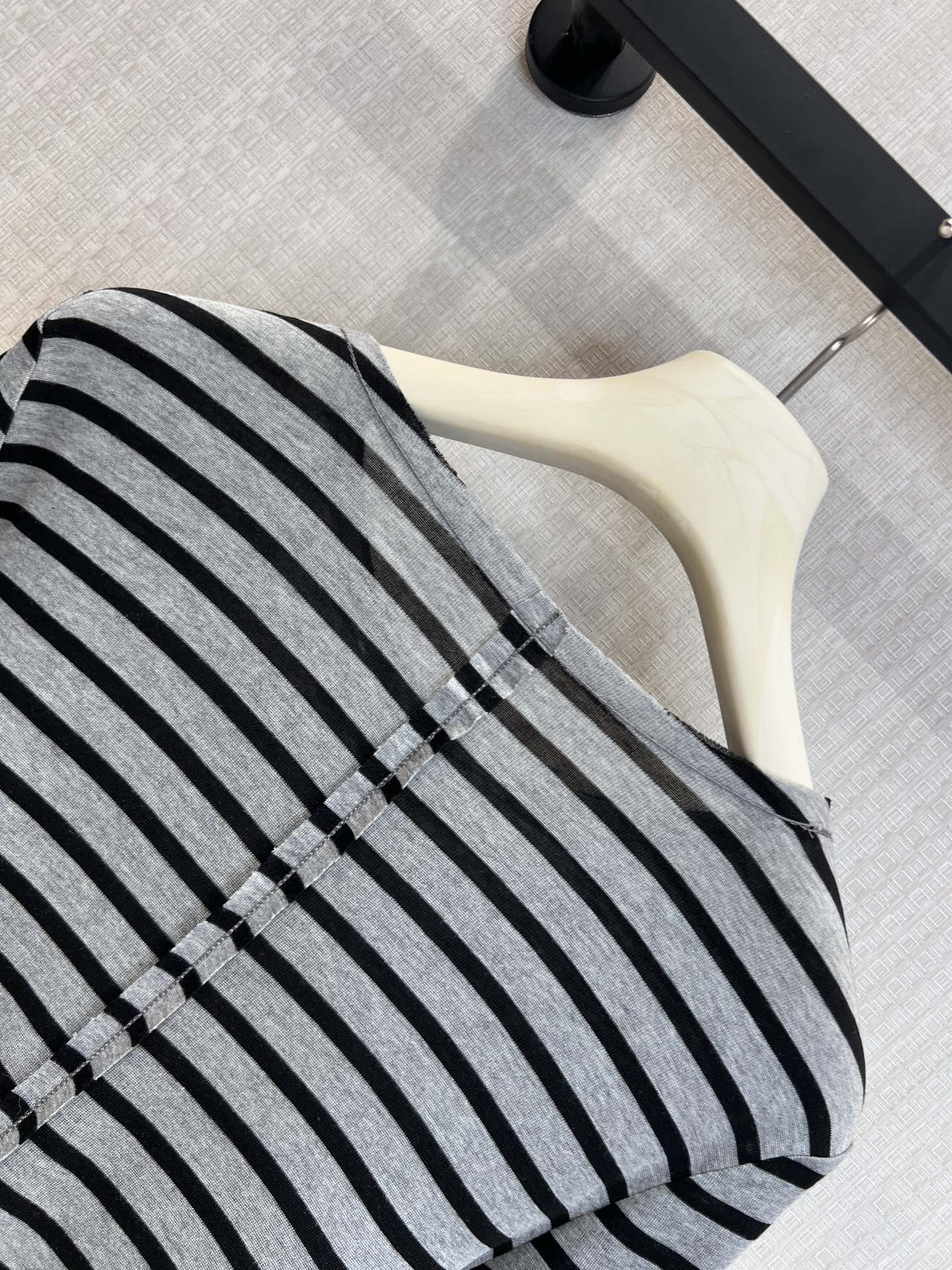 Miu 26s Long-Sleeved Top Black Grey Cotton 370124