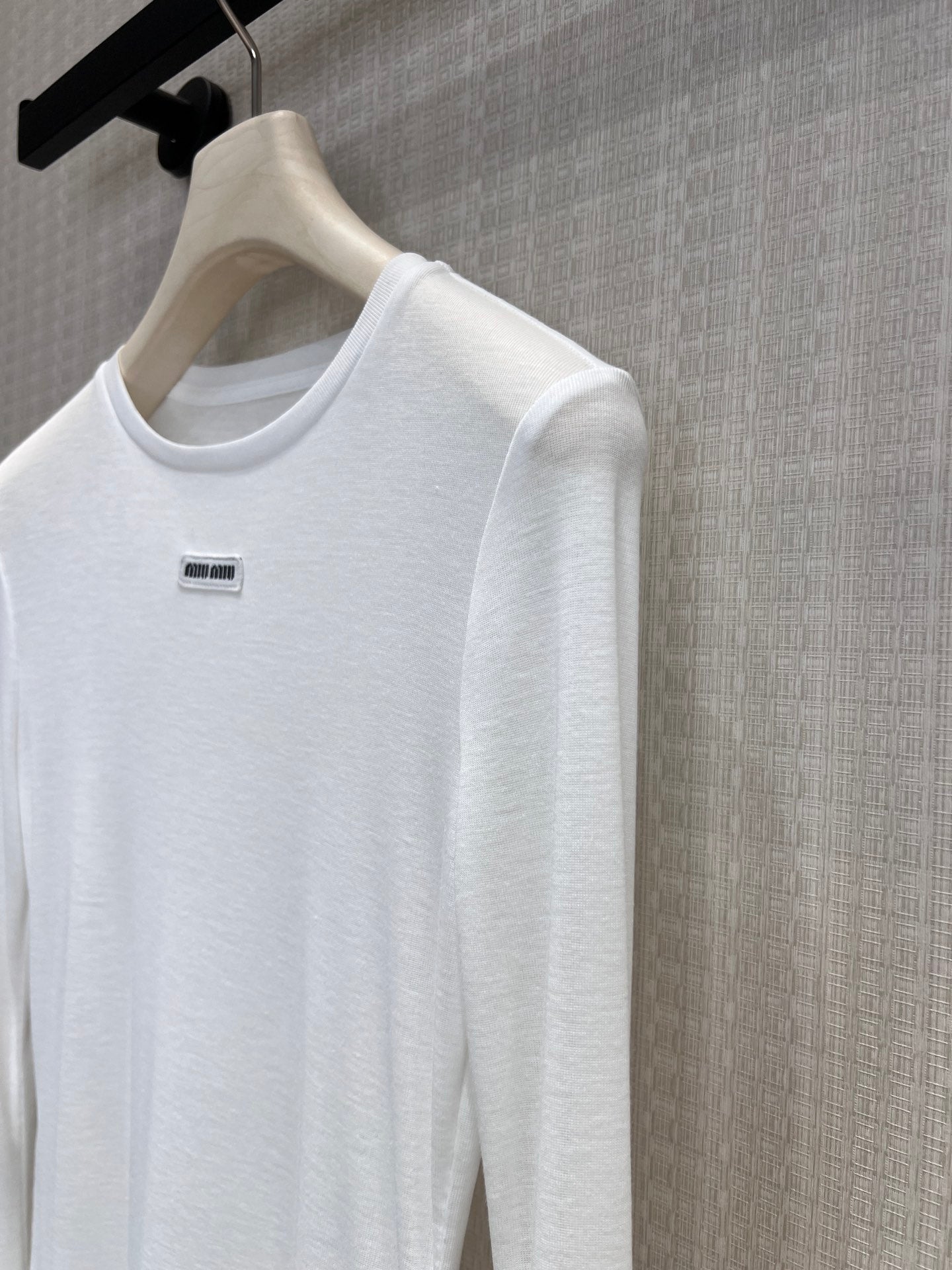 Miu 26s Thin Long-Sleeve T-Shirt White Cotton 370119