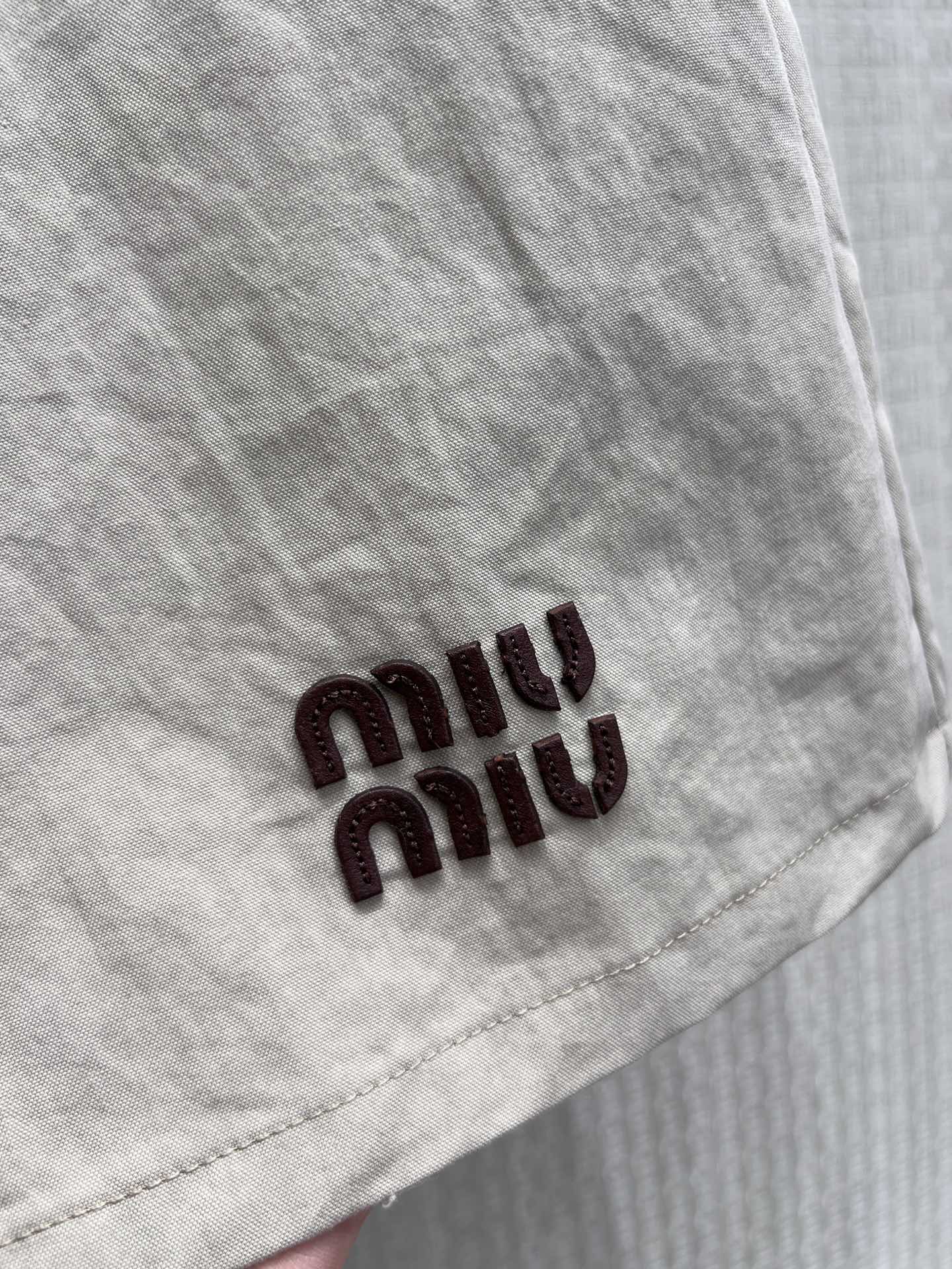 Miu 26s Shorts Light Grey Technical Fabric 370115