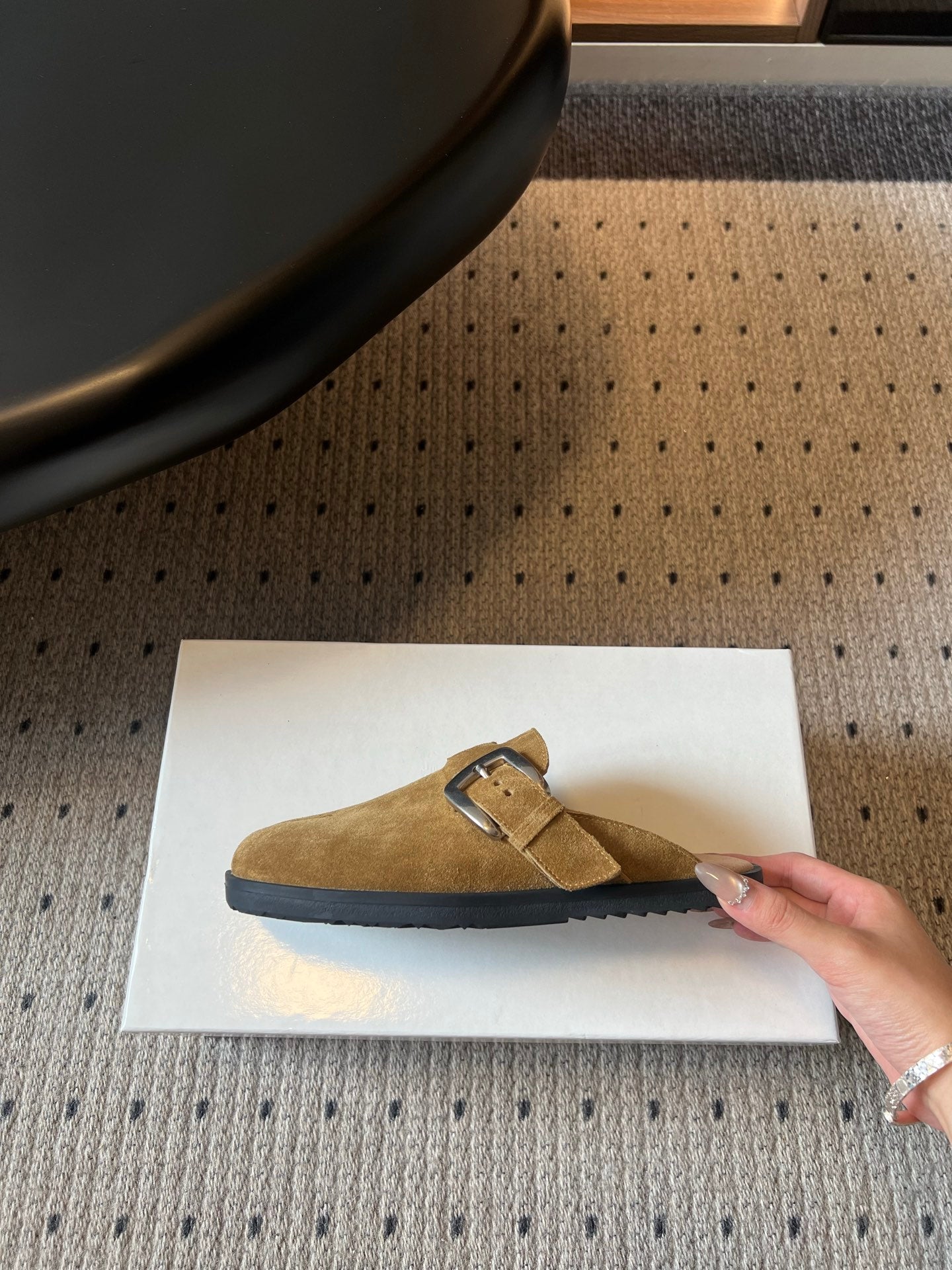 Maison Margiela Tabi Buckle-Fastening Mules Brown Suede 803622