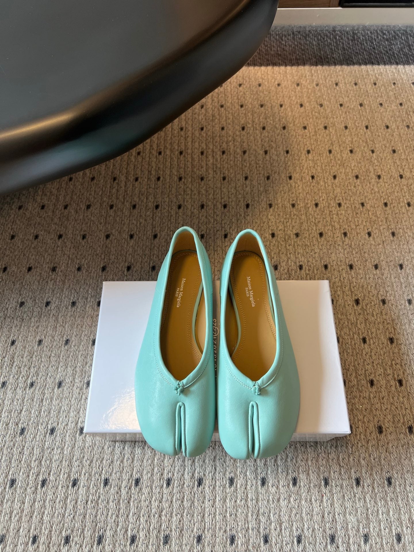 Maison Margiela Tabi Shoes Flat Blue Patent Leather 828083