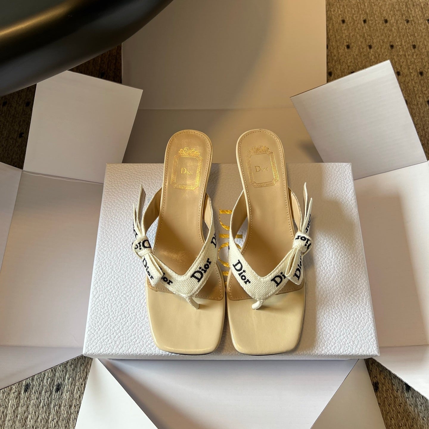 CD 26s Dway Thong Sandal Cream Cotton Lambskin 918054