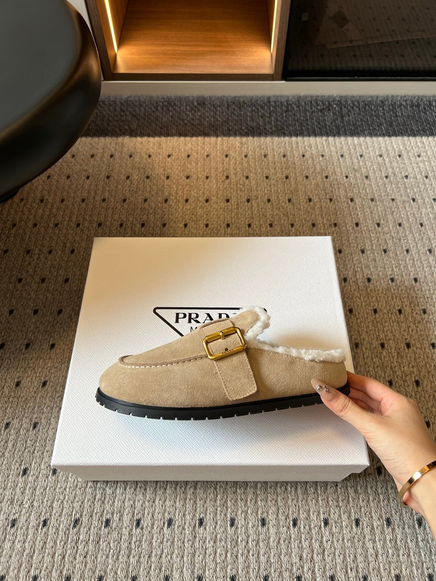 Prada 26s Clogs Desert Suede Suede Shearling 971698