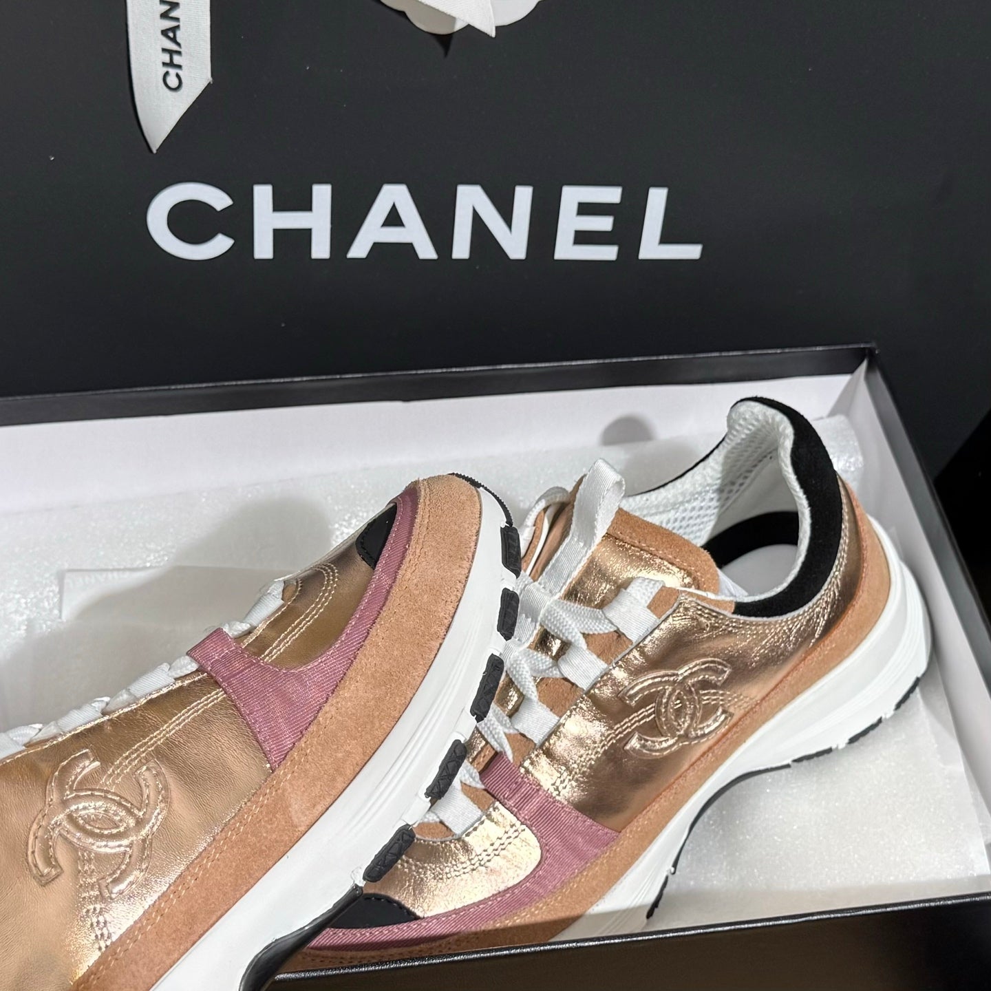 CC 25A Trainers Beige Black Pink Laminated Calfskin And Suede Calfskin 352115