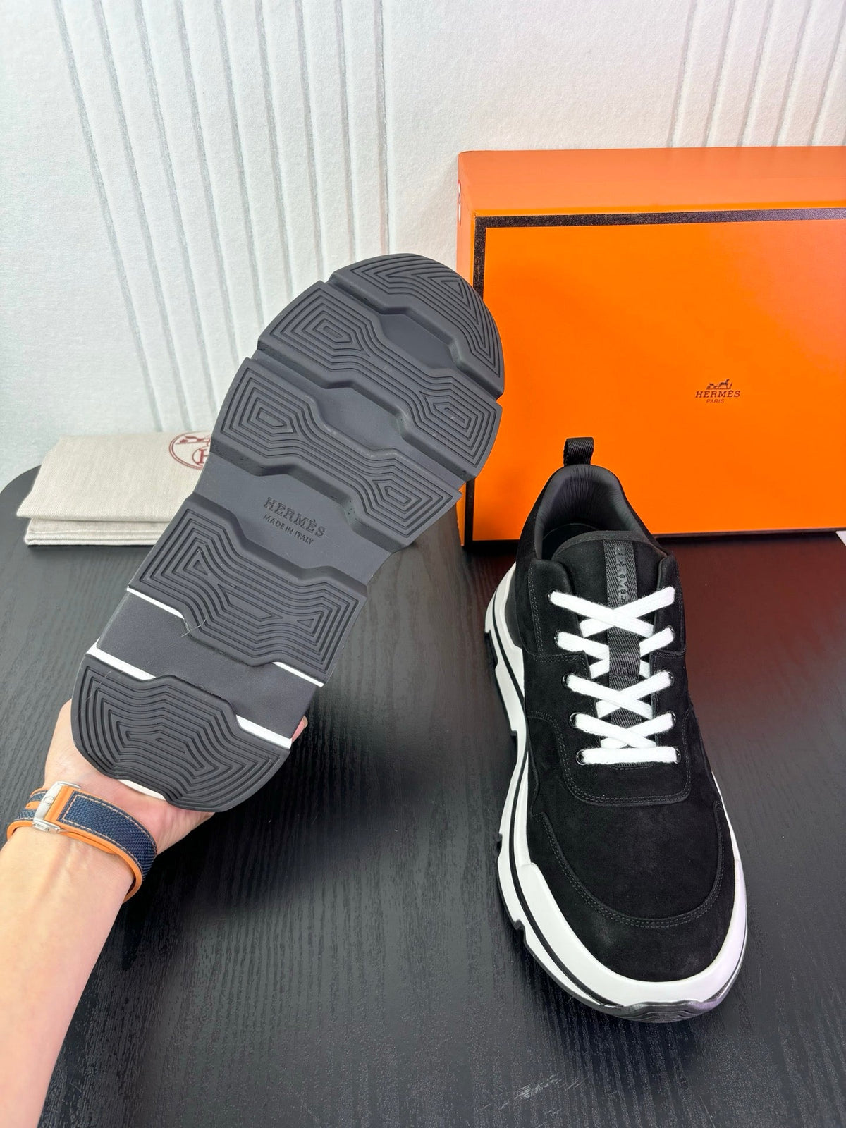 HM 26S Men Sneakers 3cm Black White Suede 239101