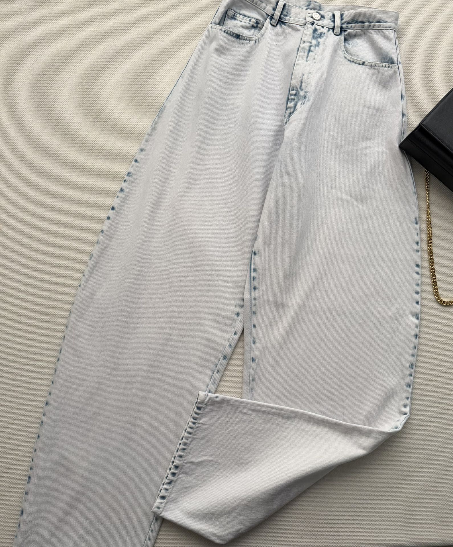 Alaia 26ss Curved Blade Jeans White Denim 352937