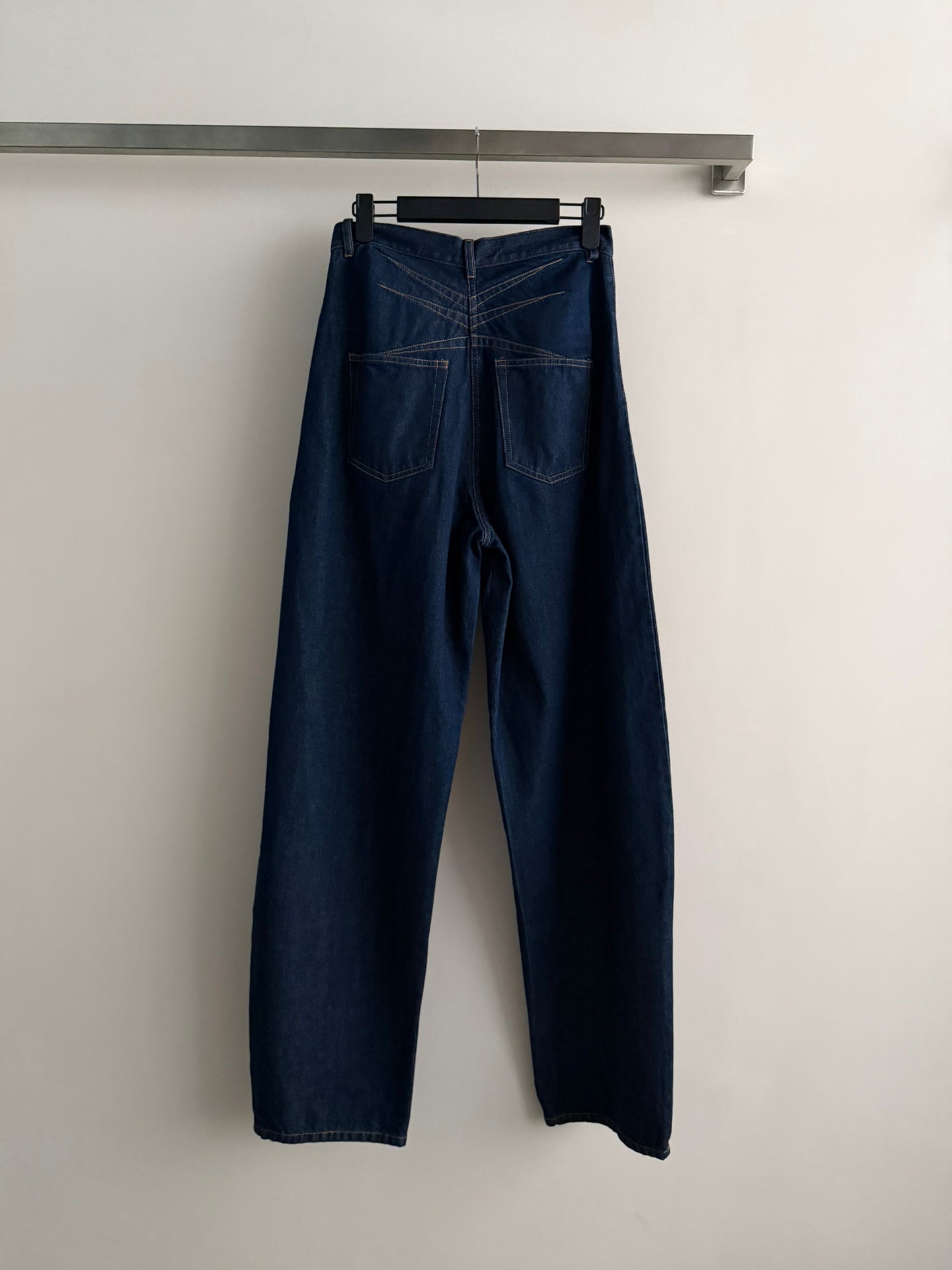 Alaia 26ss Curved Blade Jeans Blue Denim 352938