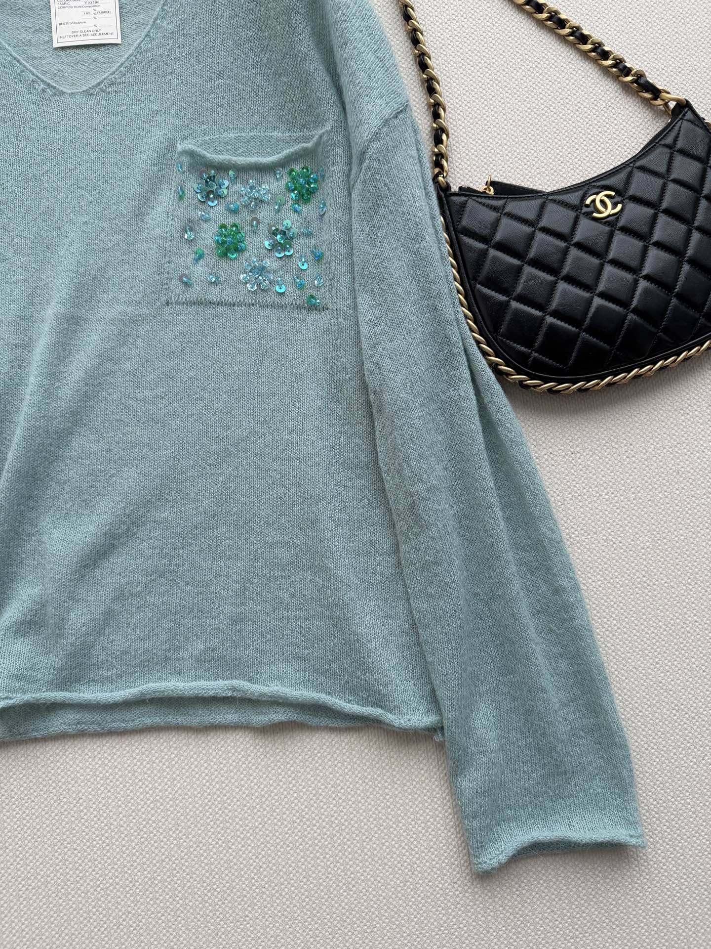 CC 26s V-neck Pullover Sweater Mint Green Wool 417716