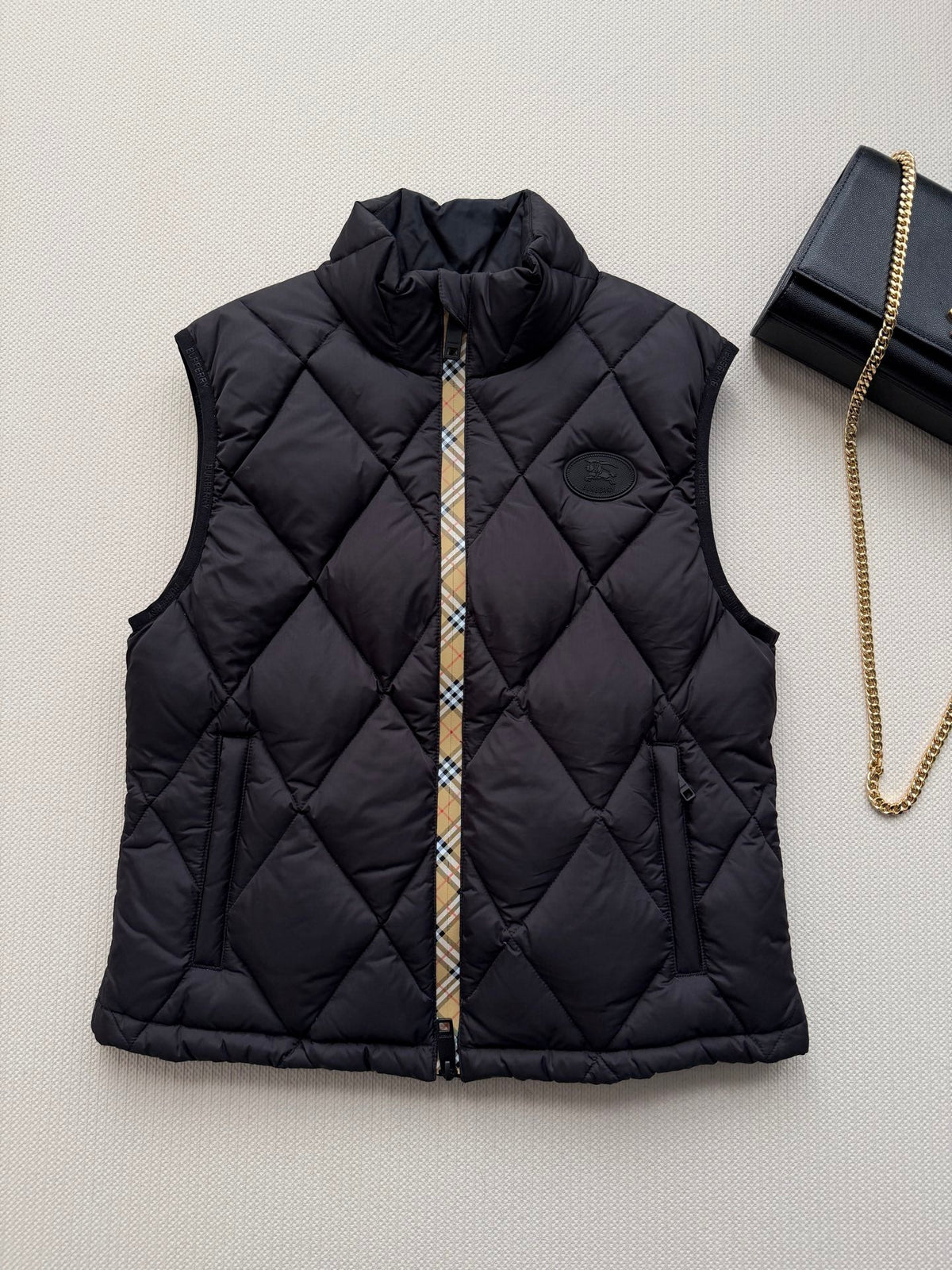 Burberry 26s Vest Black Down 447301