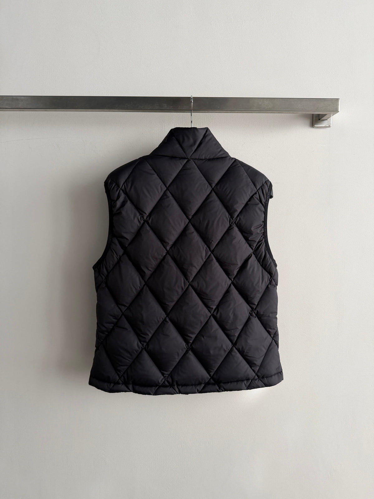 Burberry 26s Vest Black Down 447301