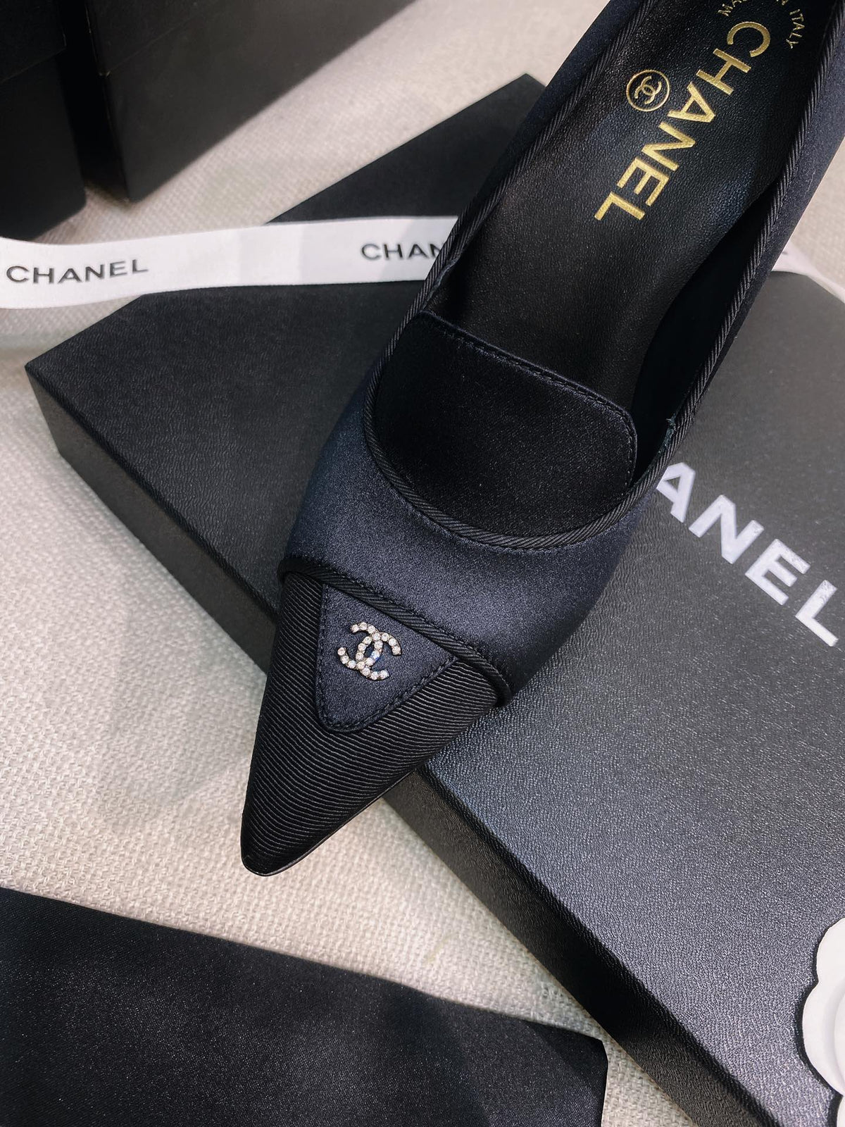 Chanel 26s Pumps Black Grosgrain Satin 156612