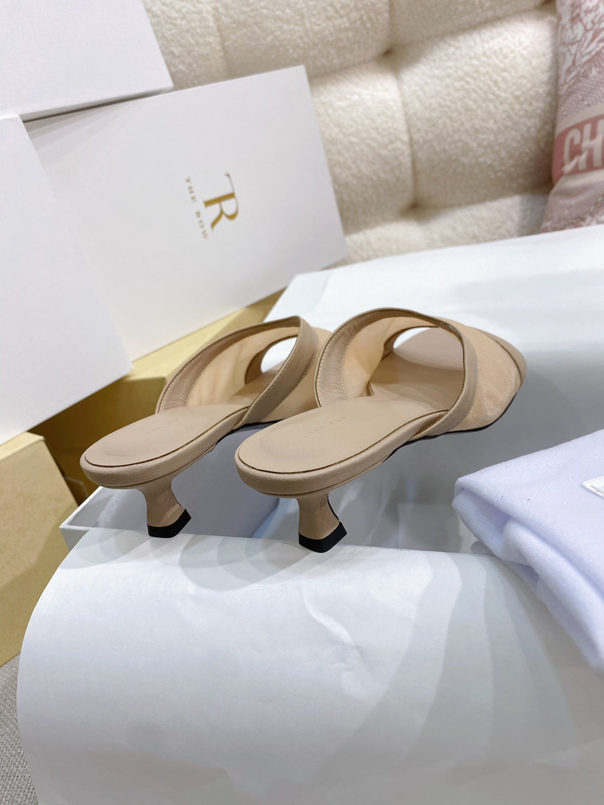 The Row 26s Mules Beige Mesh Leather 156121
