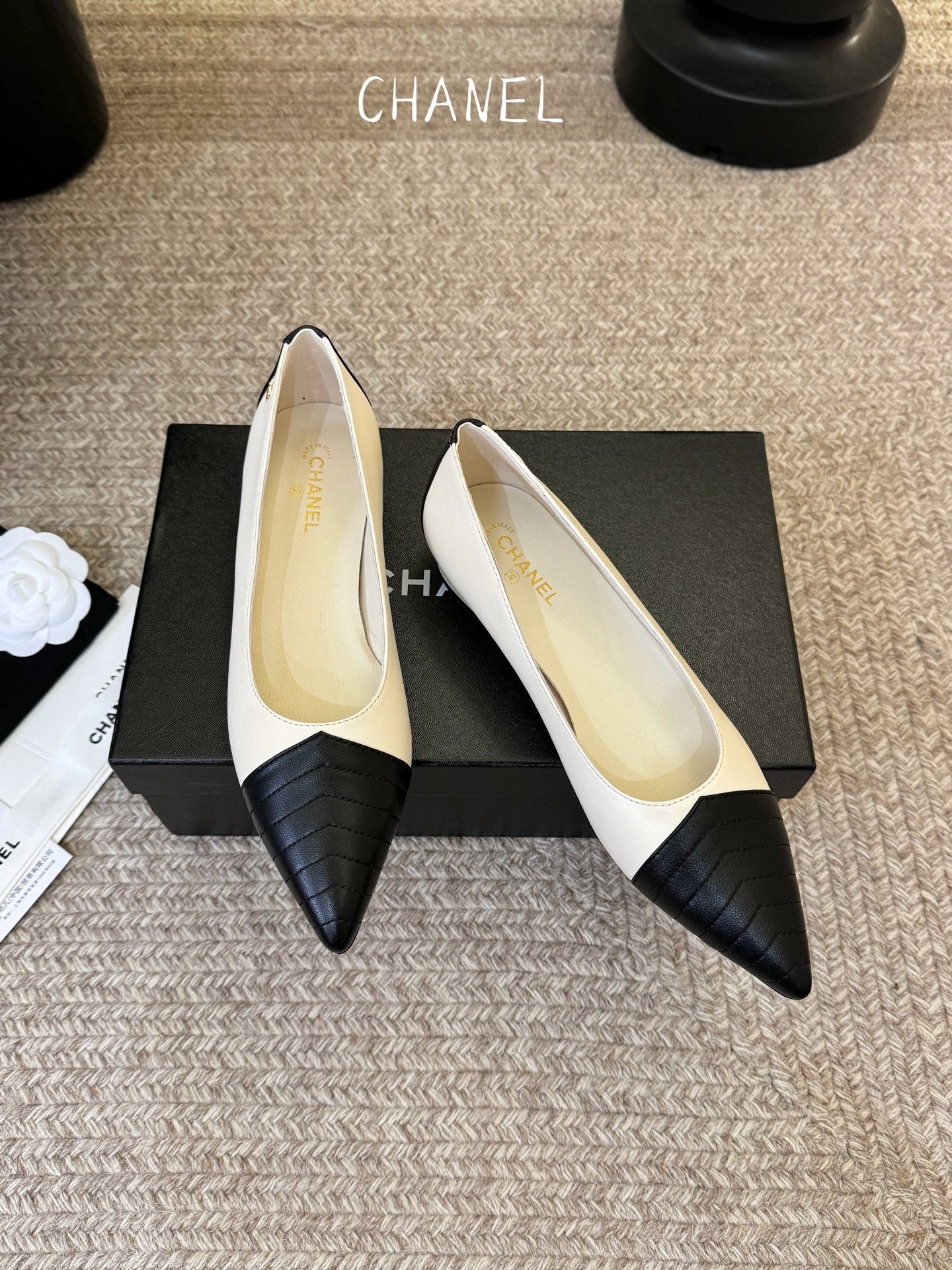 CC 26ss Ballet Flat Black White Lambskin 835691