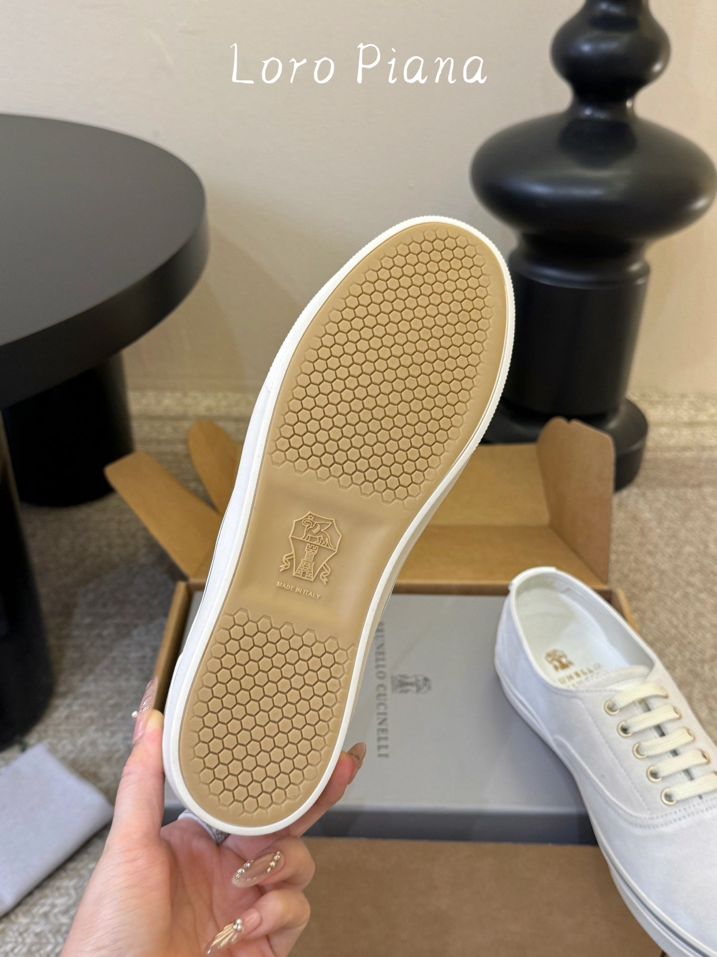 Brunello 26s Lace-Up Sneakers Cream White Suede