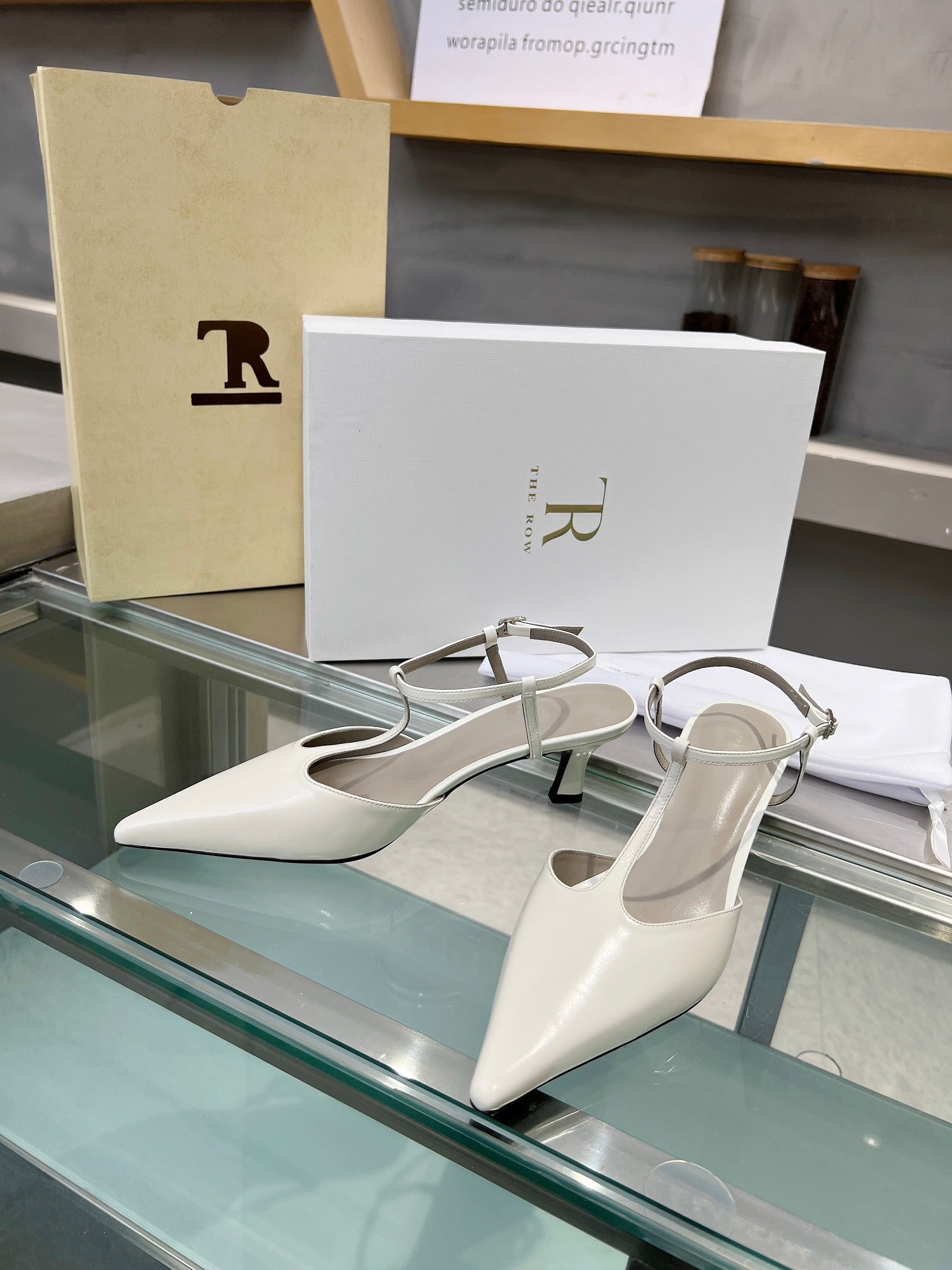 The Row 26s Pointed-Toe Slingbacks White Lambskin 997835